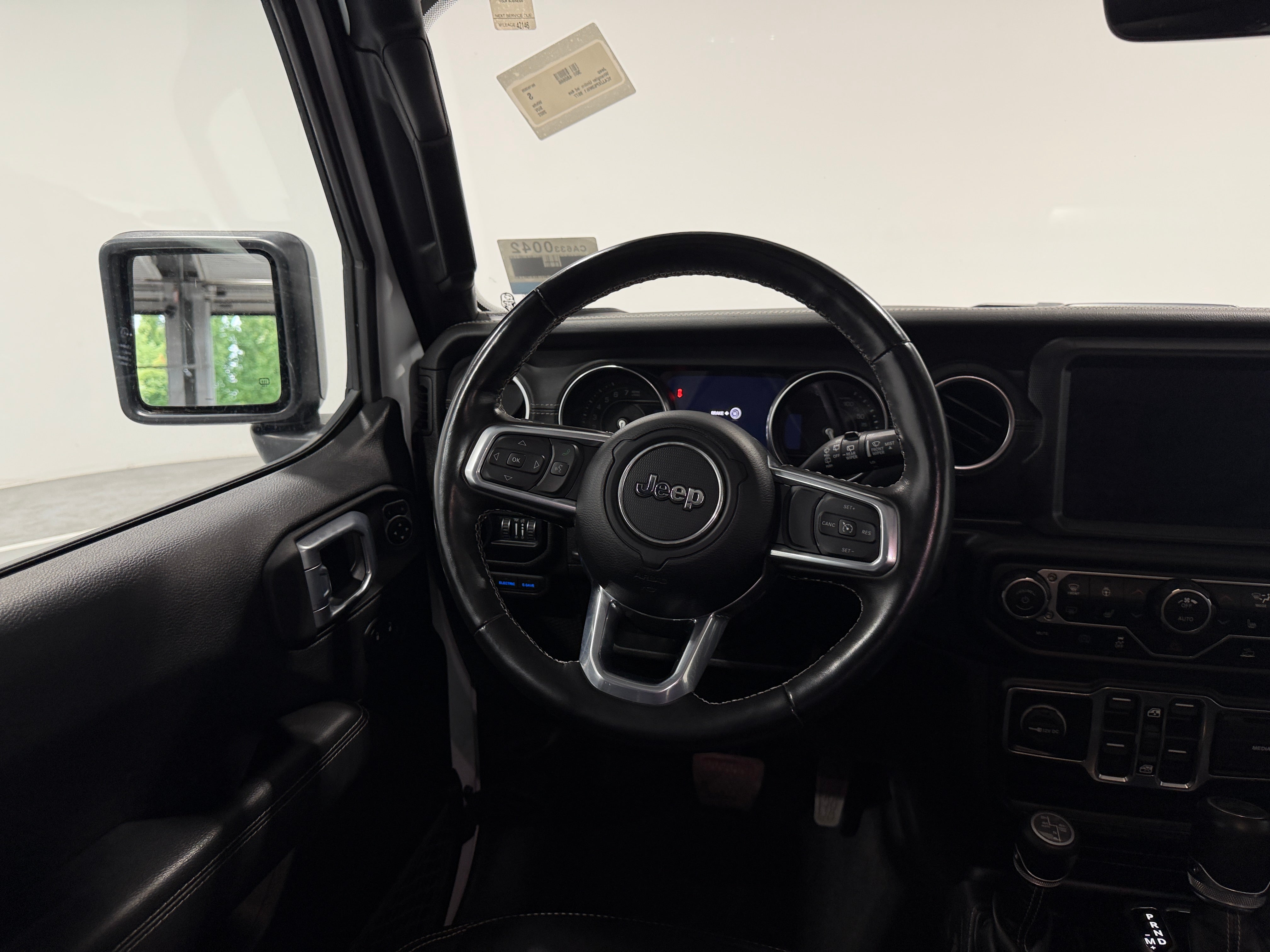 2022 Jeep Wrangler Unlimited Sahara 4XE - Photo 4