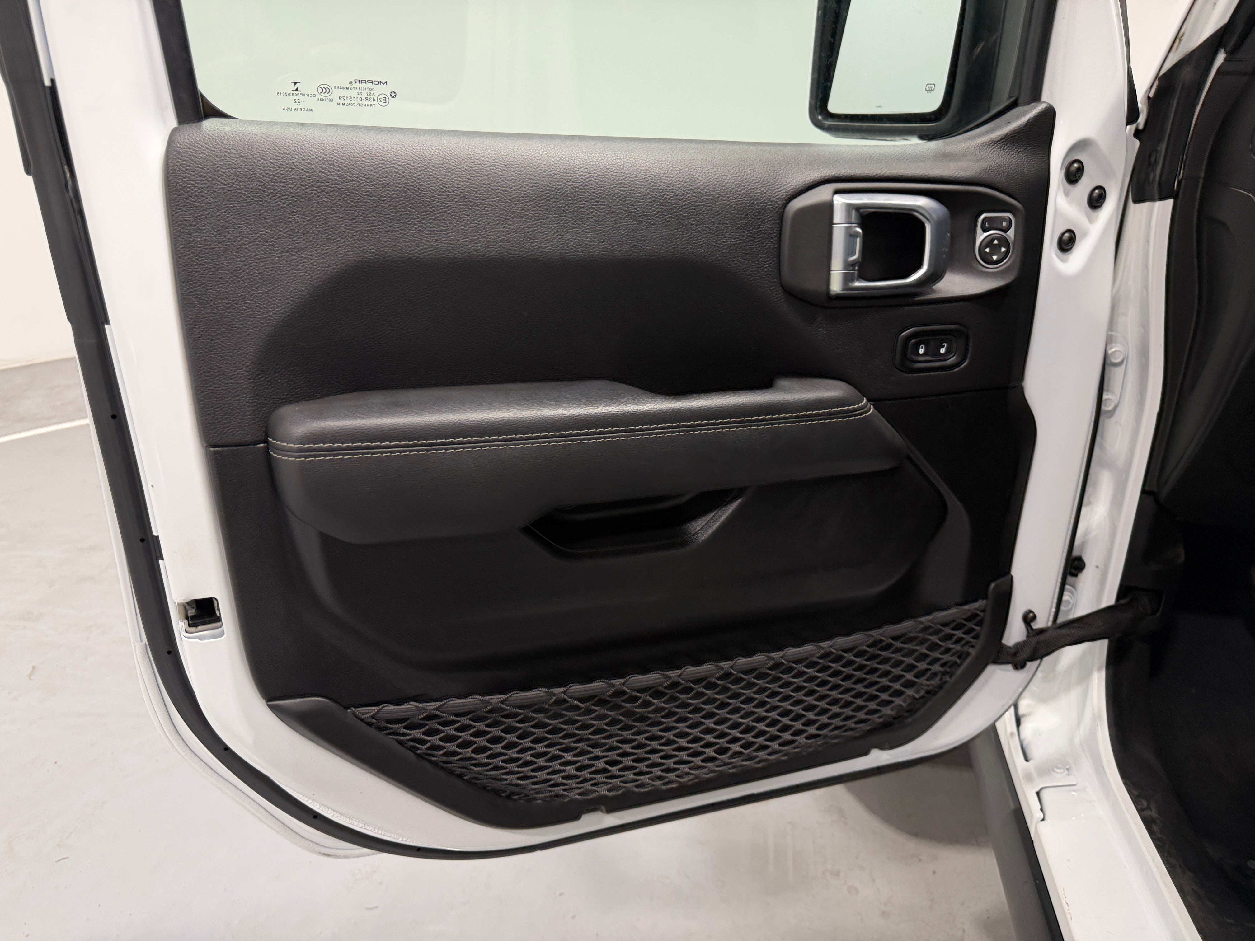 2022 Jeep Wrangler Unlimited Sahara 4XE - Photo 8