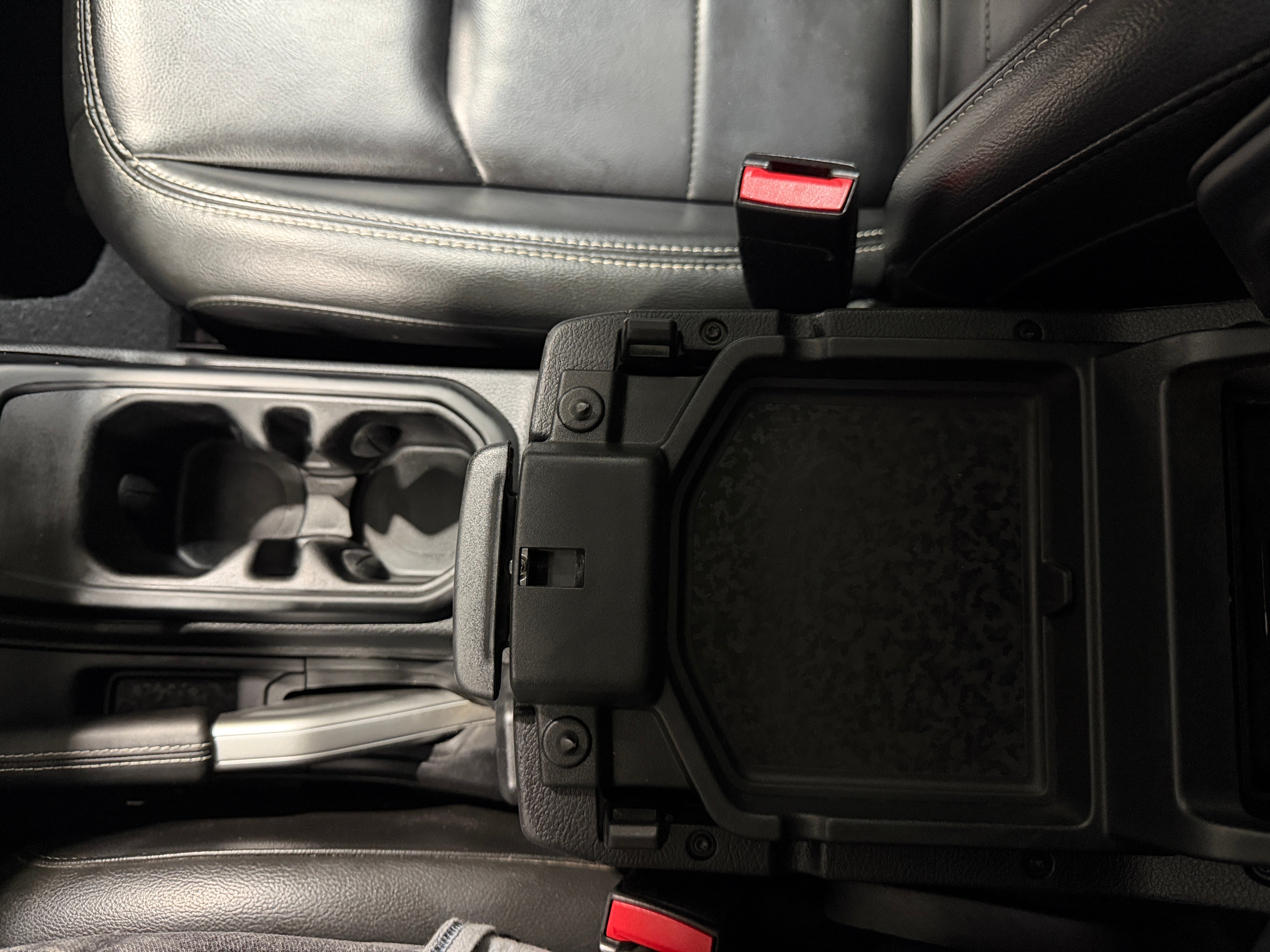 2022 Jeep Wrangler Unlimited Sahara 4XE - Photo 19