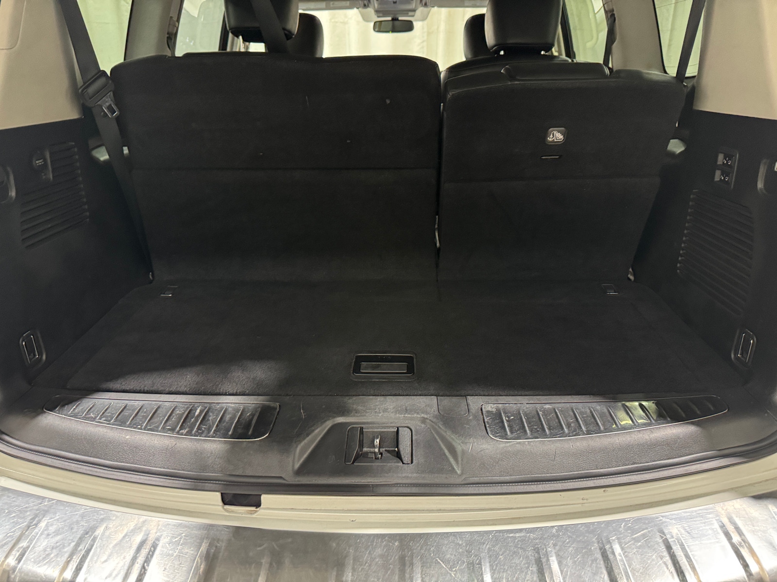 Thumbnail: 2019 INFINITI QX80 - 6