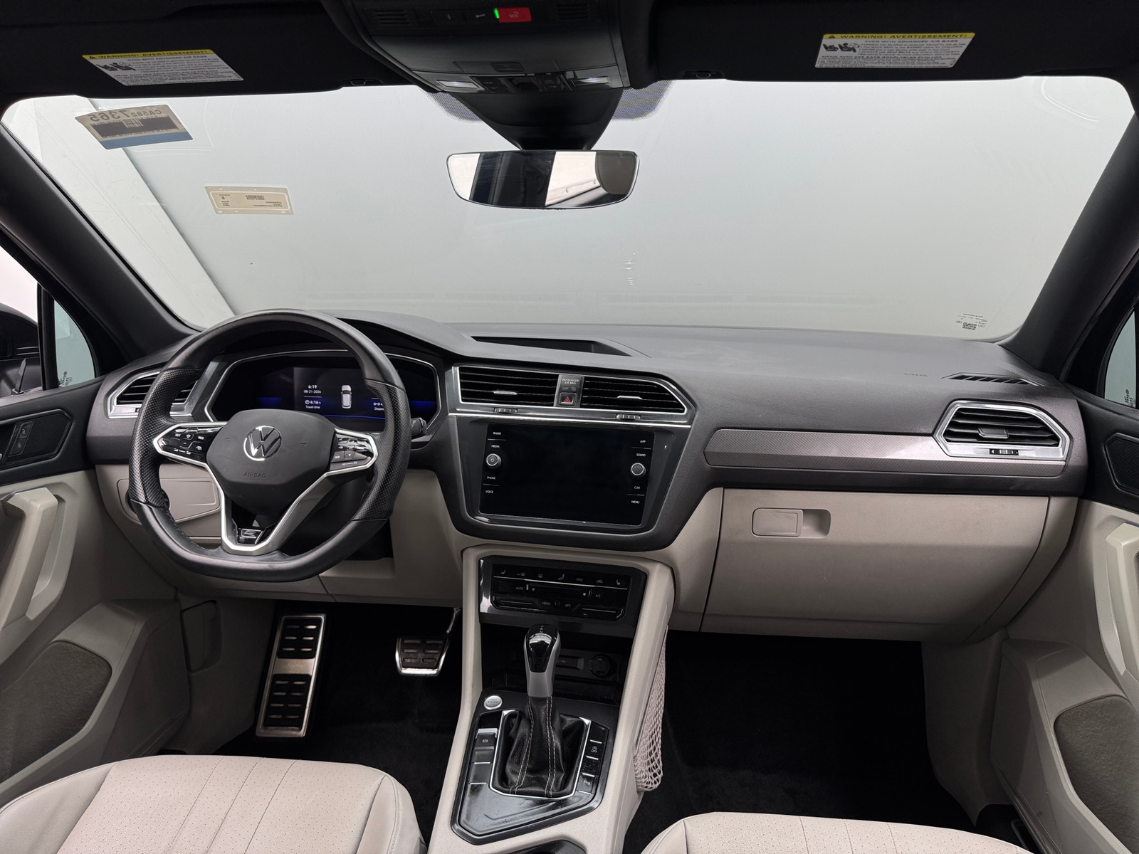 Thumbnail: 2023 Volkswagen Tiguan - 3