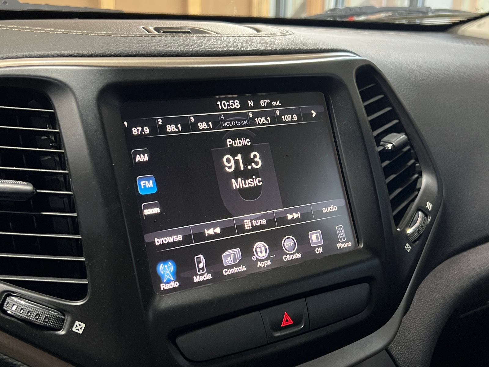 Thumbnail: 2016 Jeep Cherokee - 3