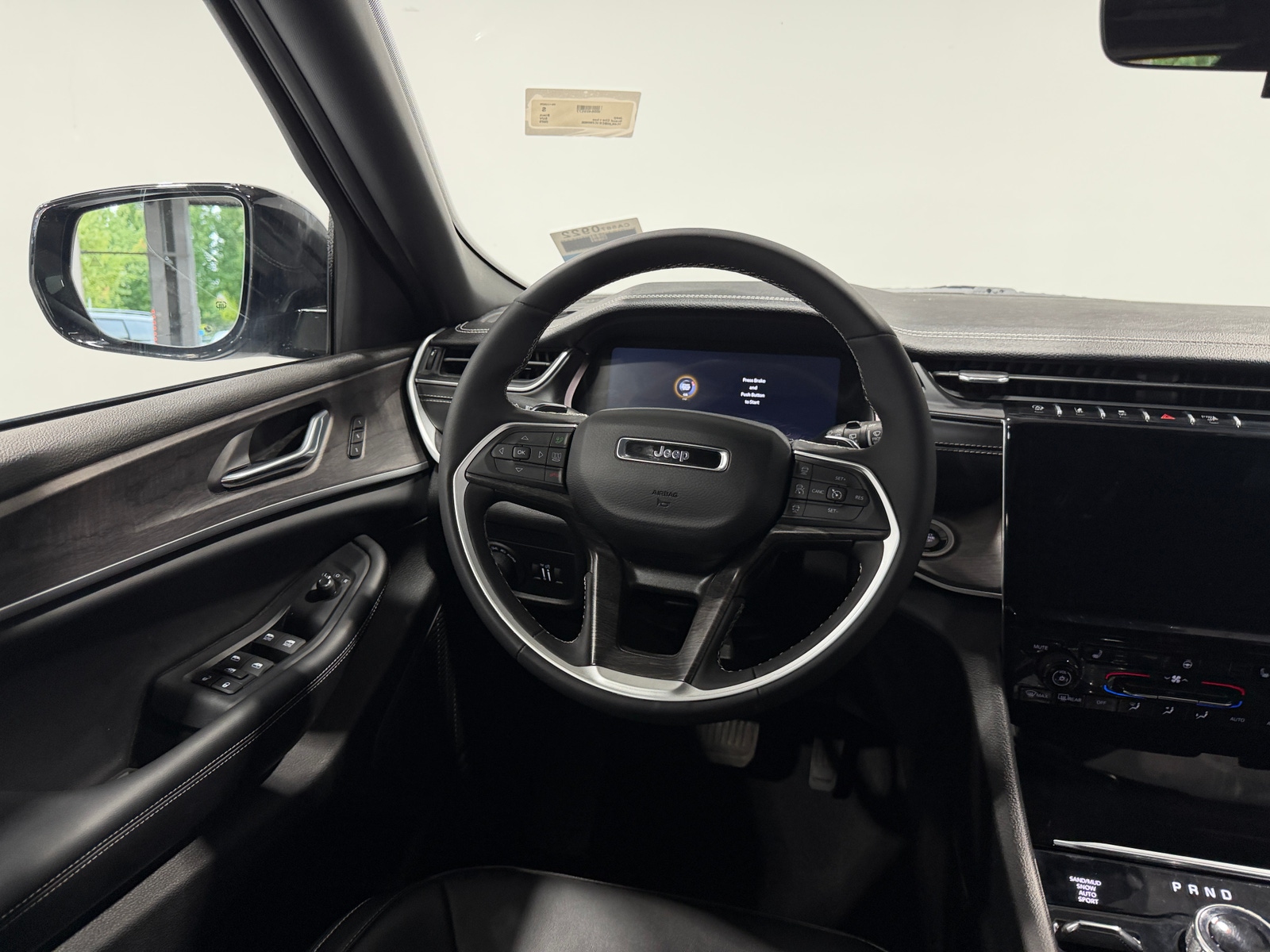 Thumbnail: 2025 Jeep Grand Cherokee - 4