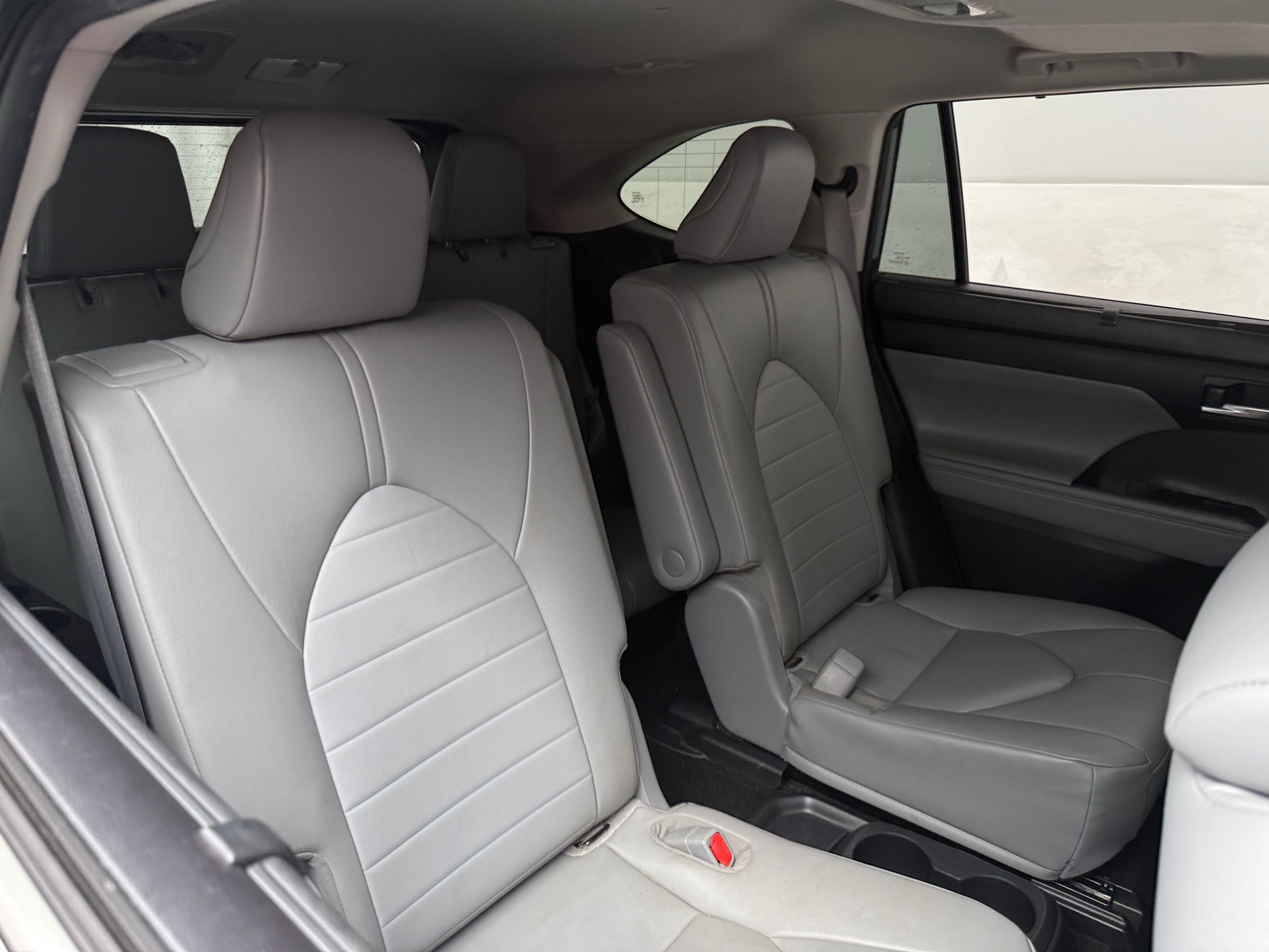 Thumbnail: 2023 Toyota Highlander - 6