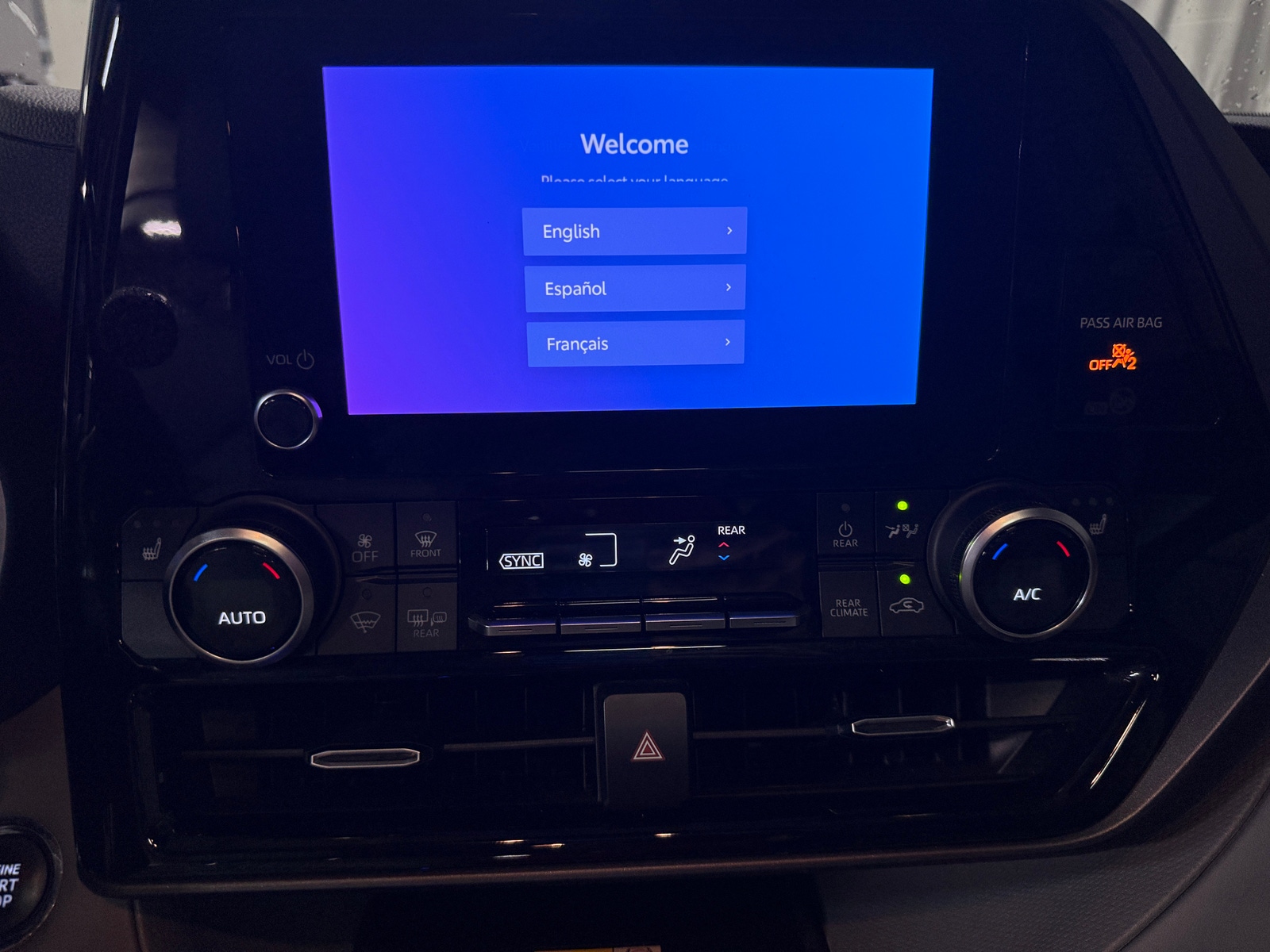 Thumbnail: 2023 Toyota Highlander - 4