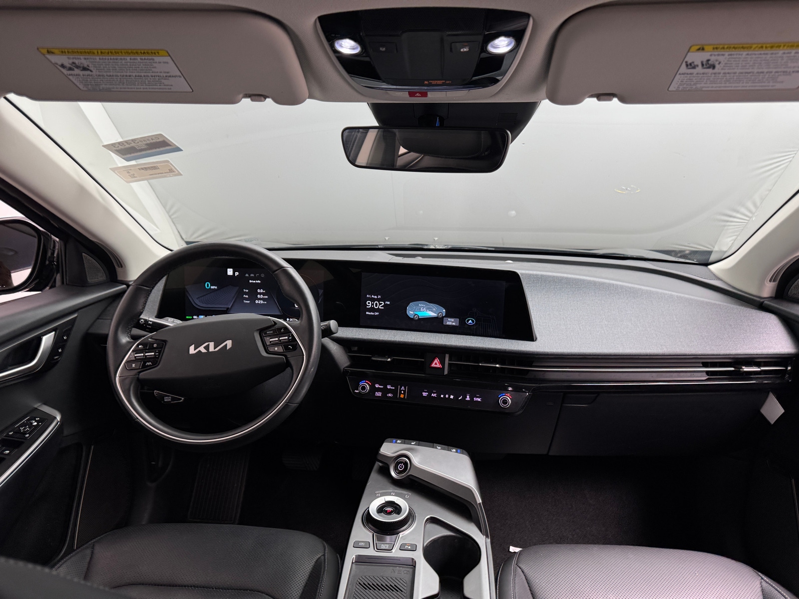 Thumbnail: 2023 Kia EV6 - 2