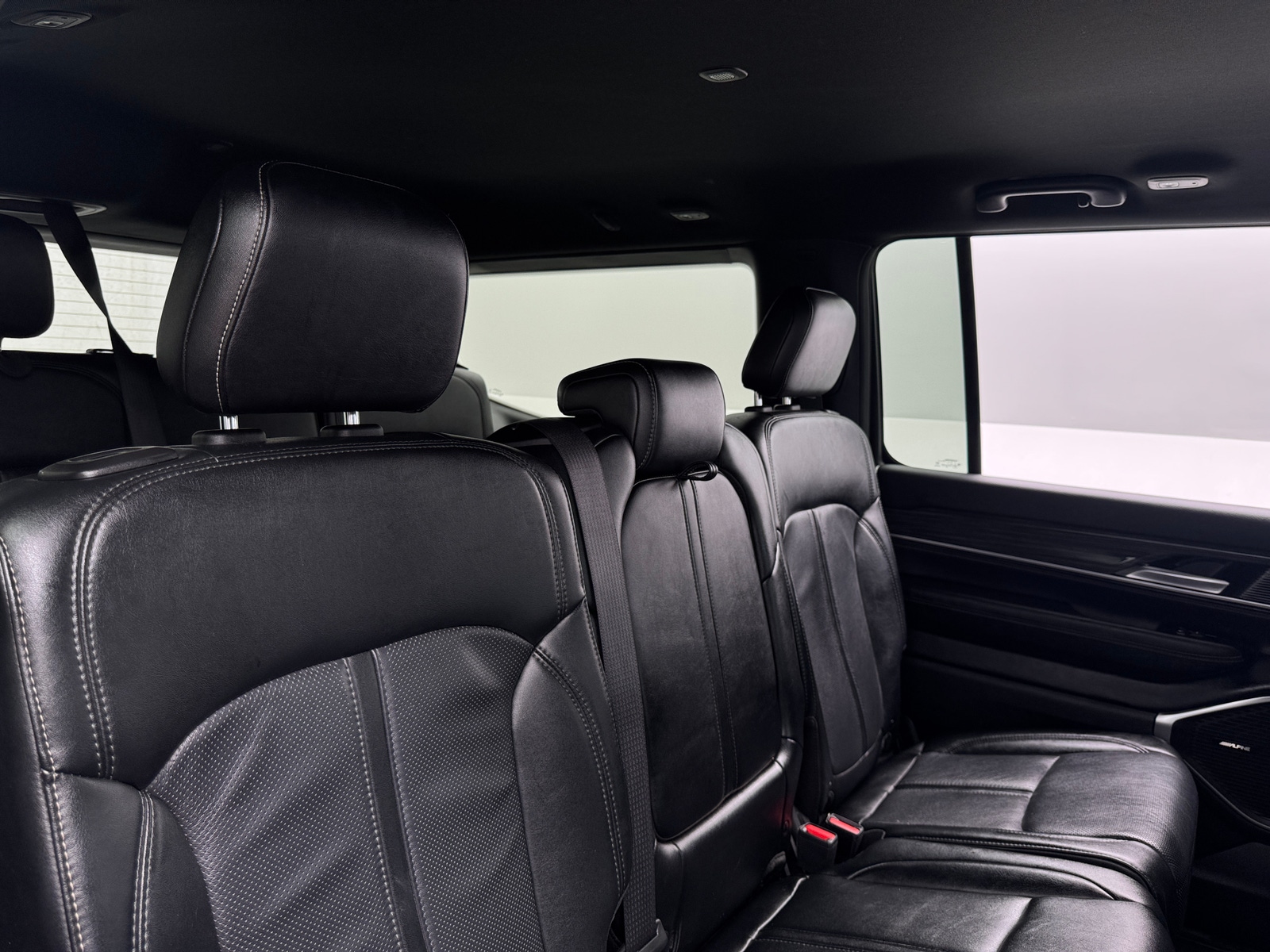 Thumbnail: 2024 Jeep Wagoneer - 5