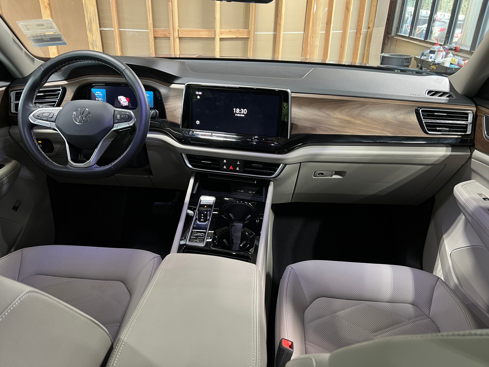 Thumbnail: 2026 Volkswagen Atlas - 3