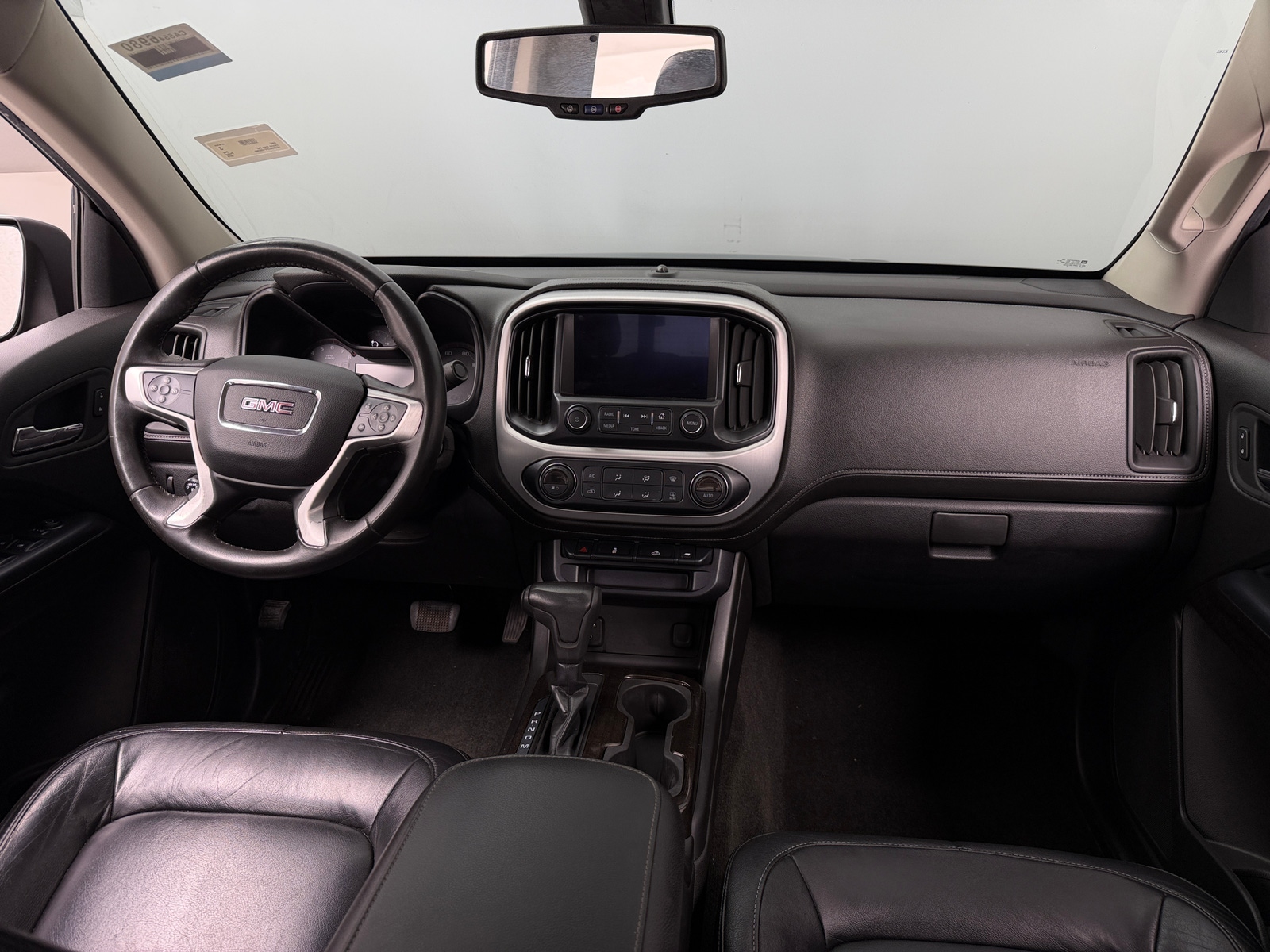 Thumbnail: 2015 GMC Canyon - 3