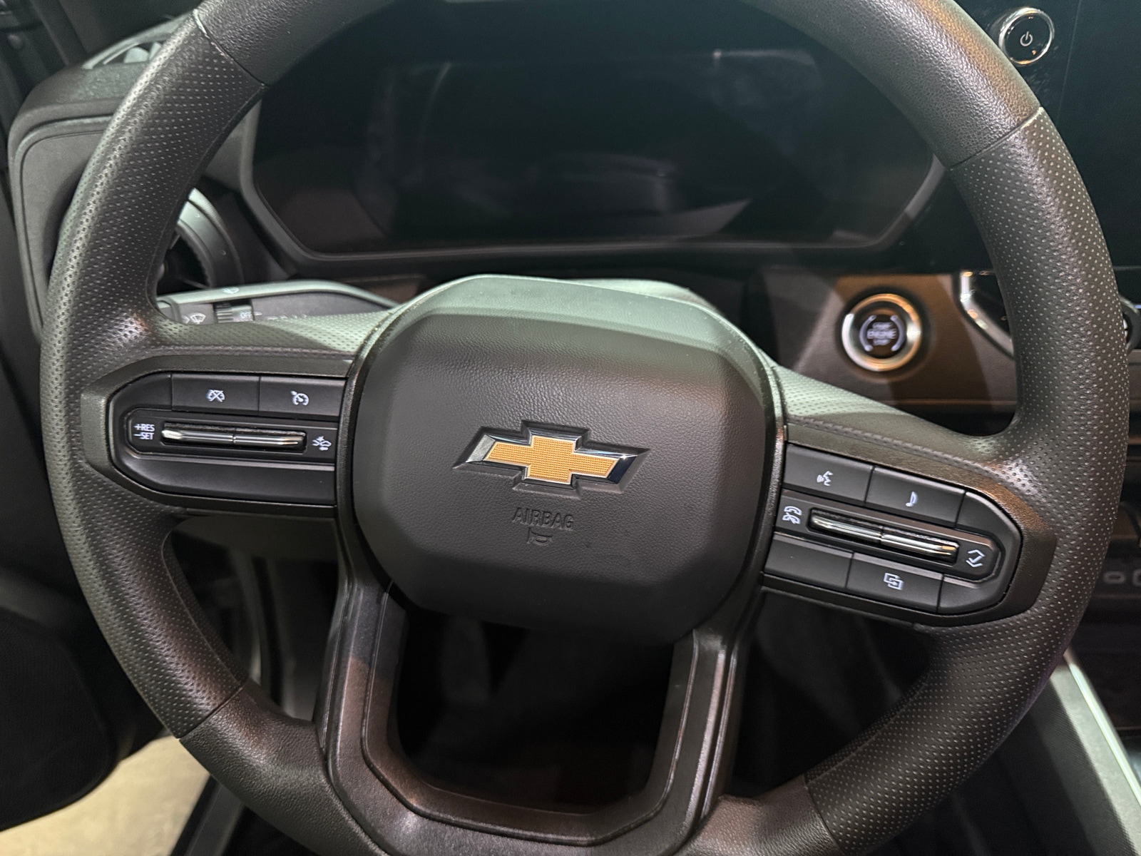 Thumbnail: 2024 Chevrolet Colorado - 5