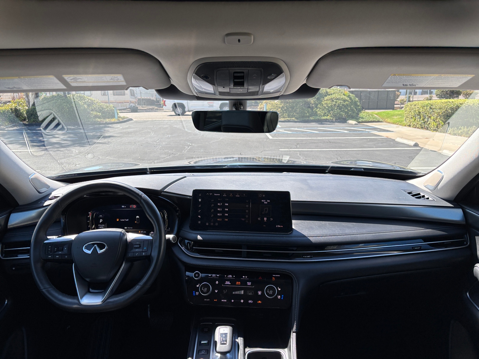Thumbnail: 2026 INFINITI QX60 - 3