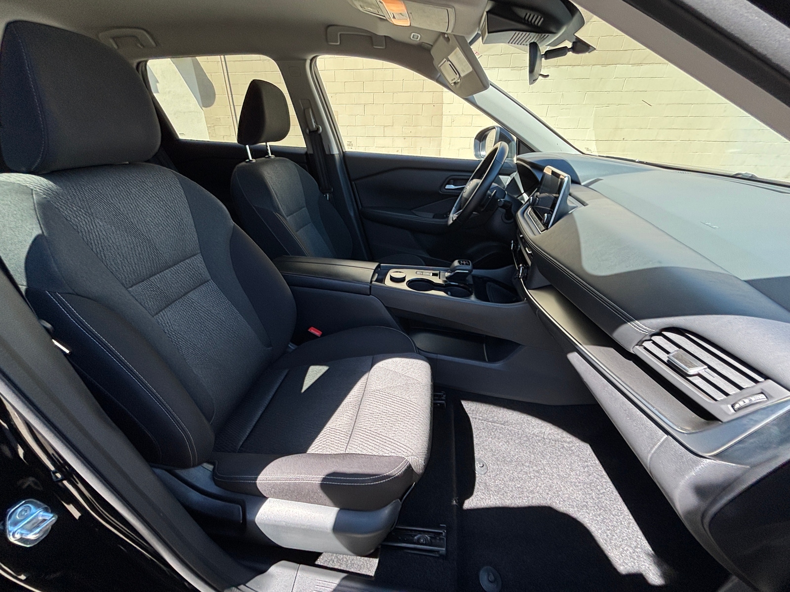 Thumbnail: 2025 Nissan Rogue - 2