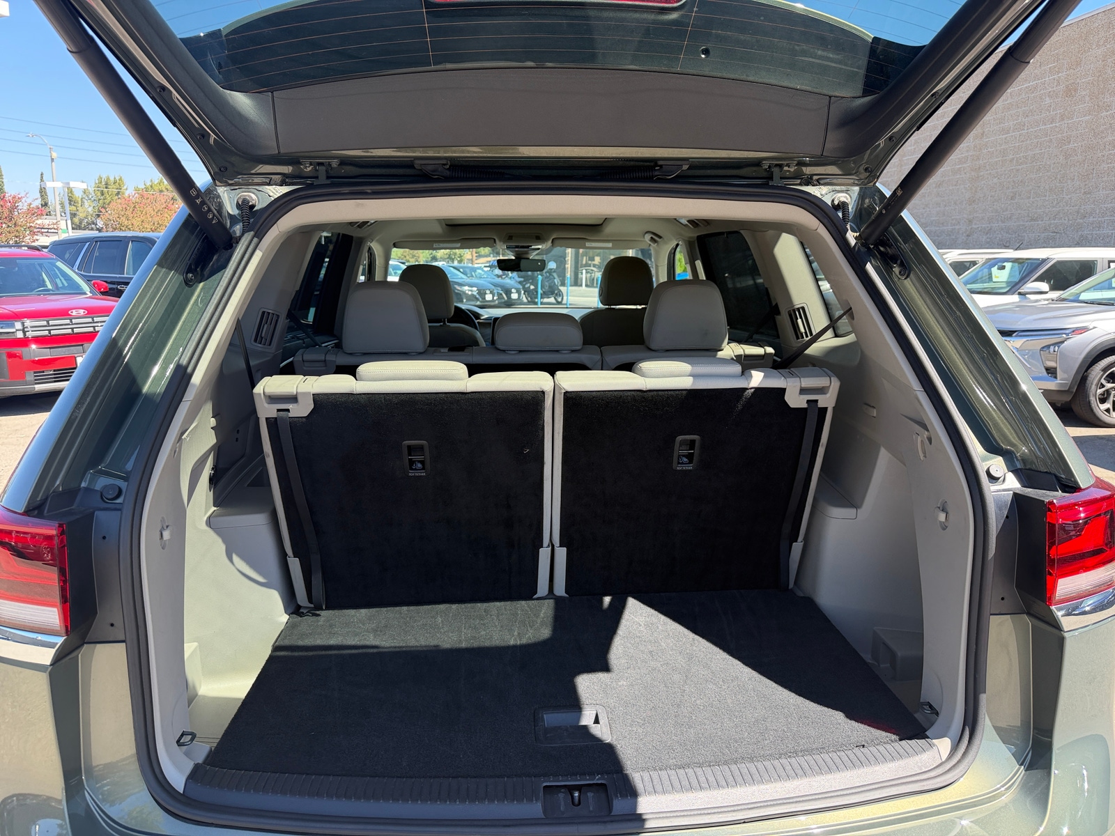 Thumbnail: 2026 Volkswagen Atlas - 7