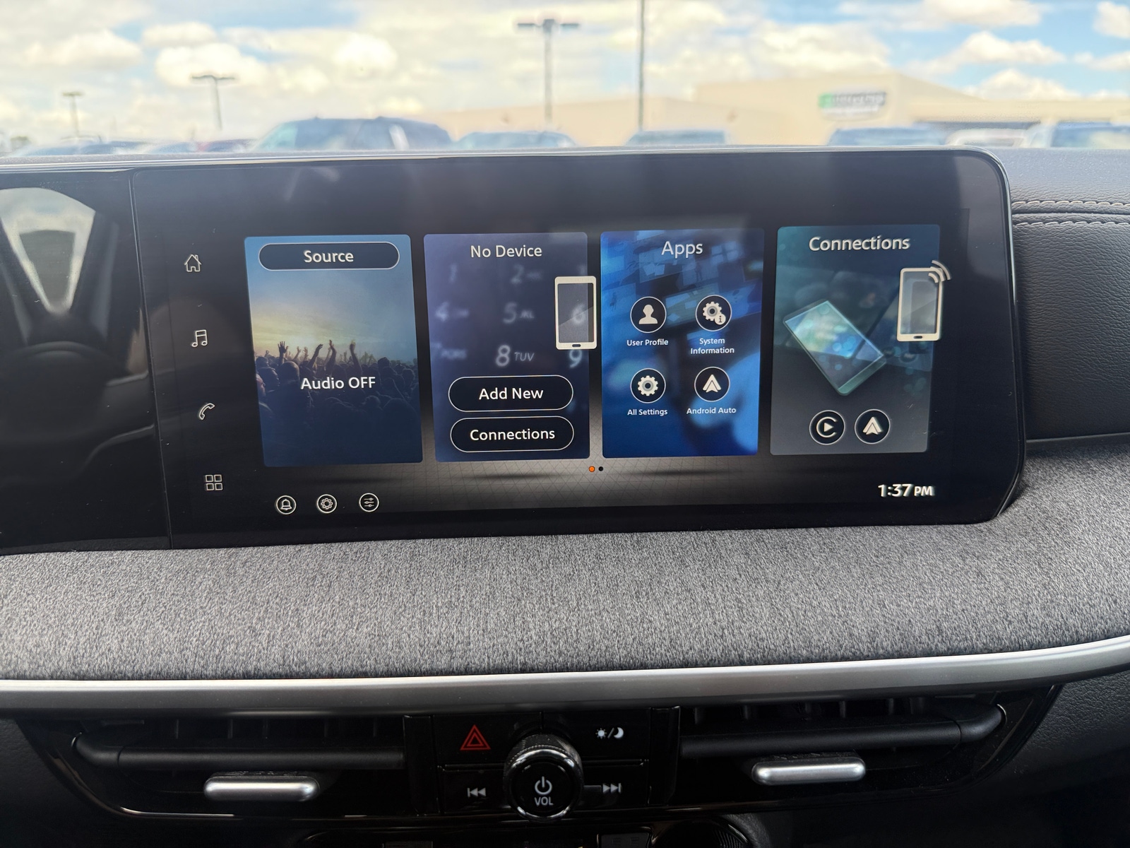 Thumbnail: 2026 Nissan Kicks - 4
