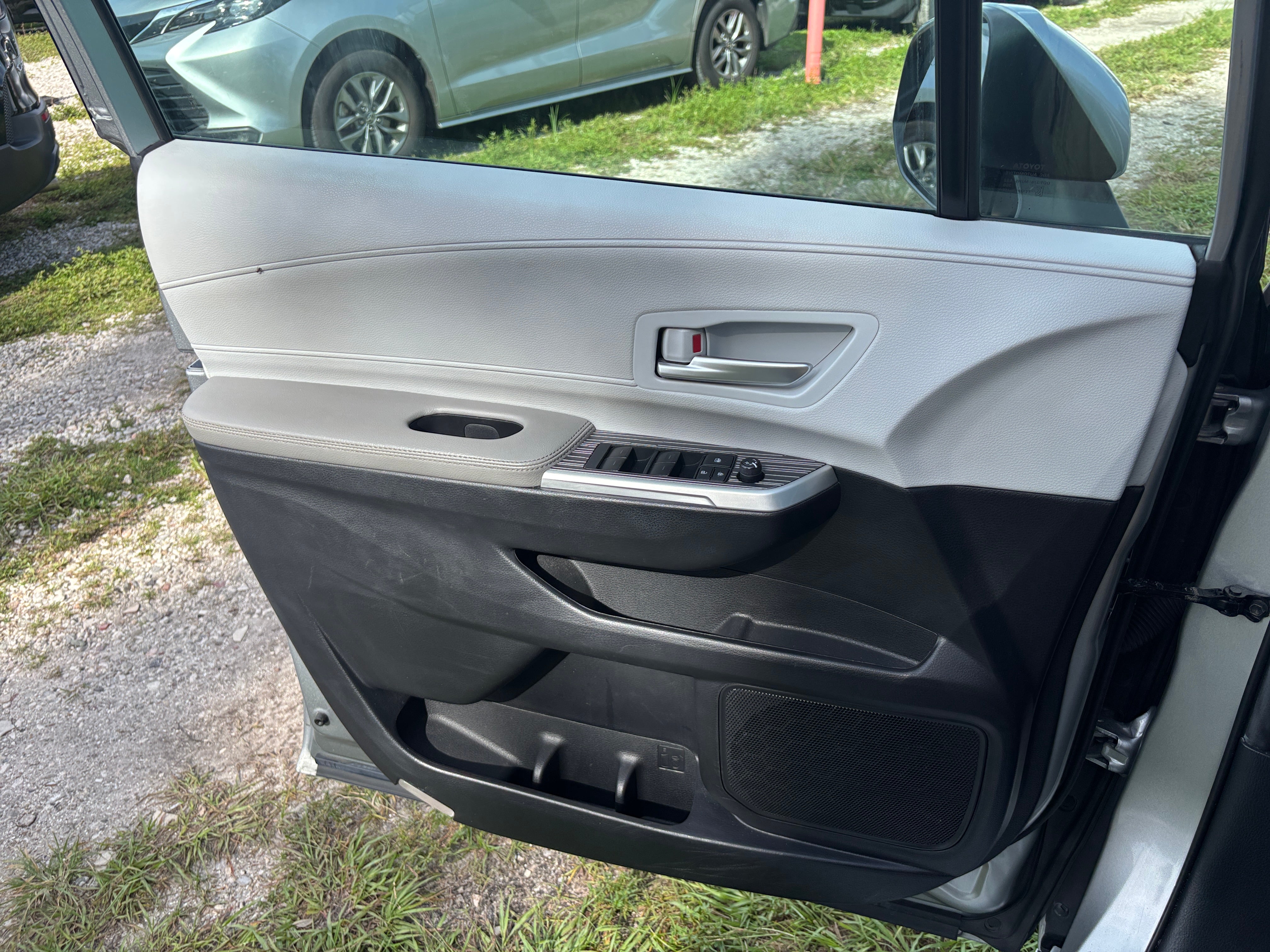 2025 Toyota Sienna