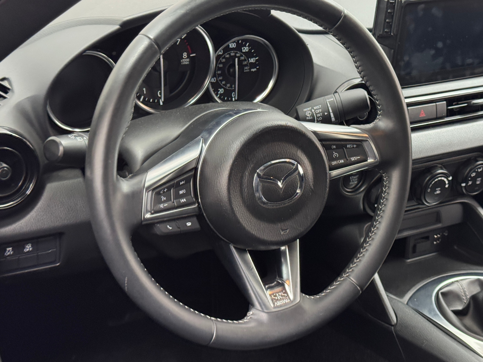 Thumbnail: 2022 Mazda MX-5 Miata - 4