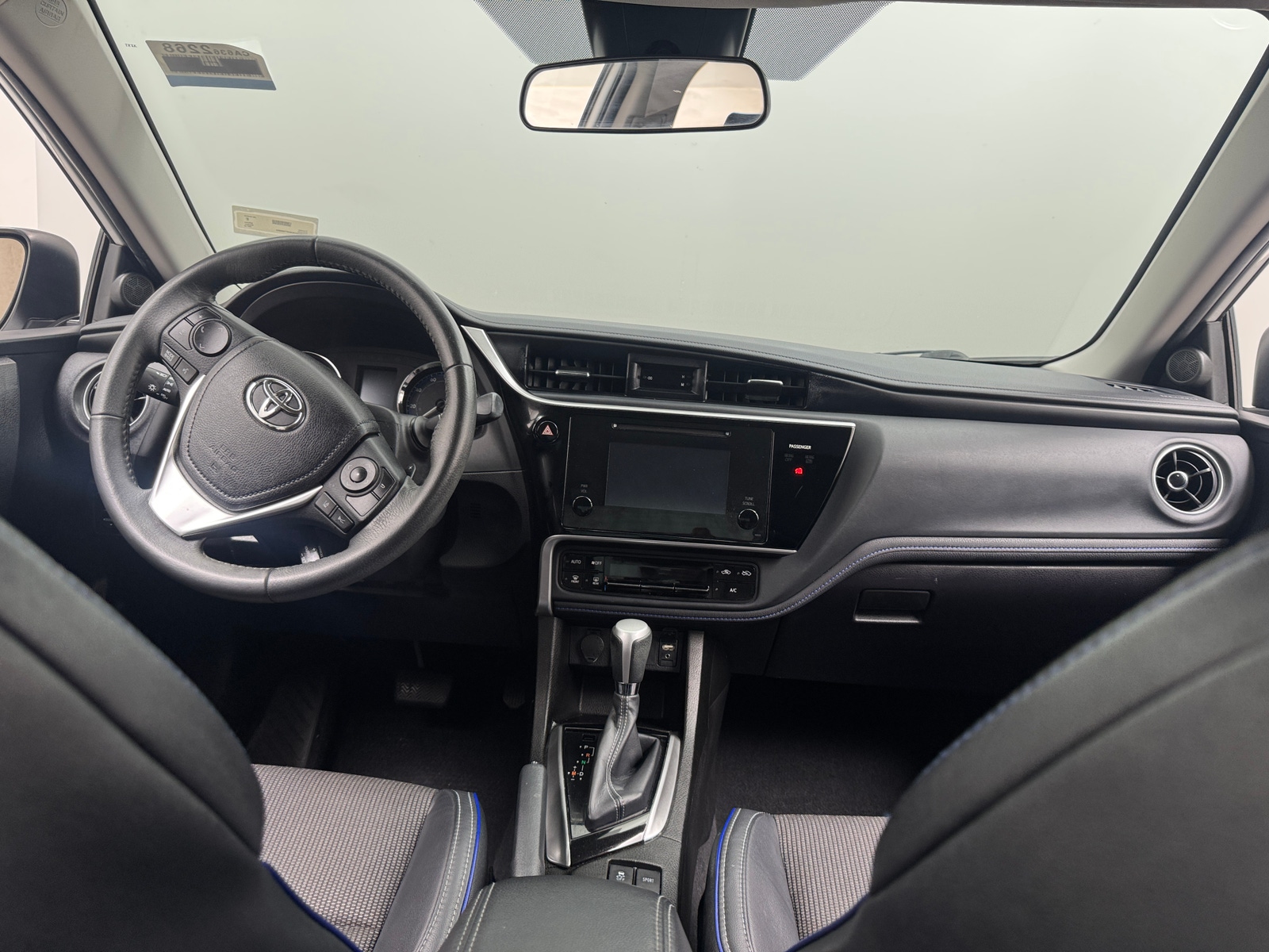 Thumbnail: 2017 Toyota Corolla - 3