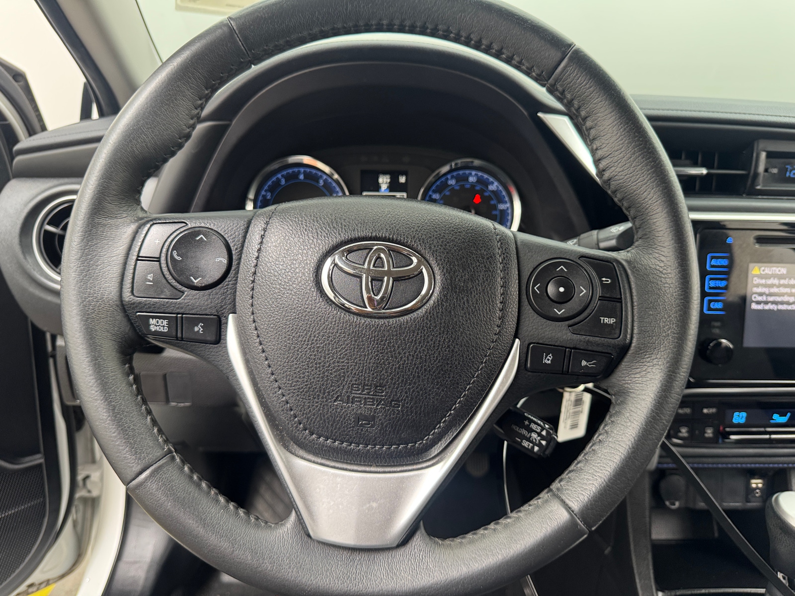 Thumbnail: 2017 Toyota Corolla - 5