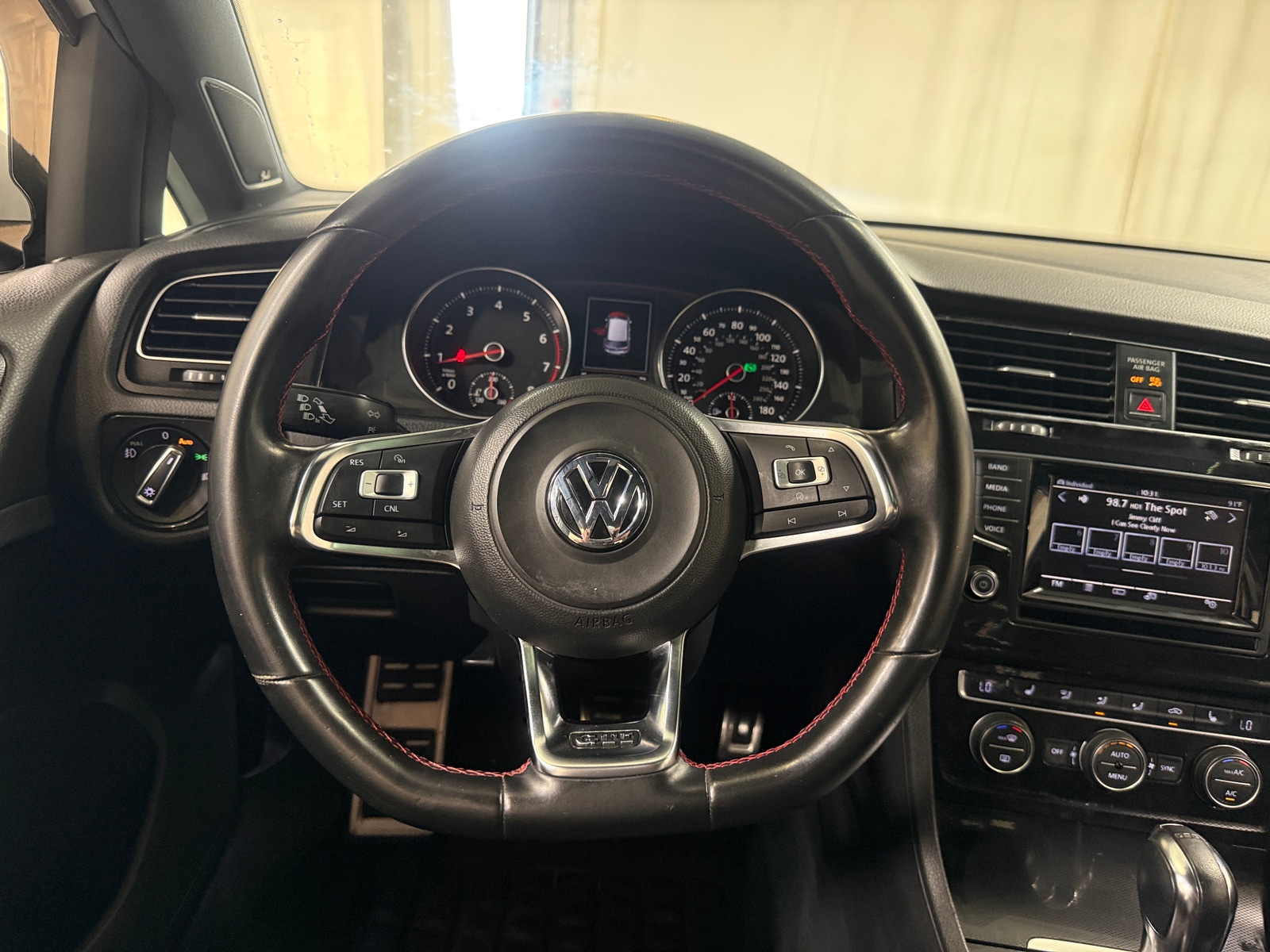 Thumbnail: 2015 Volkswagen Golf - 5