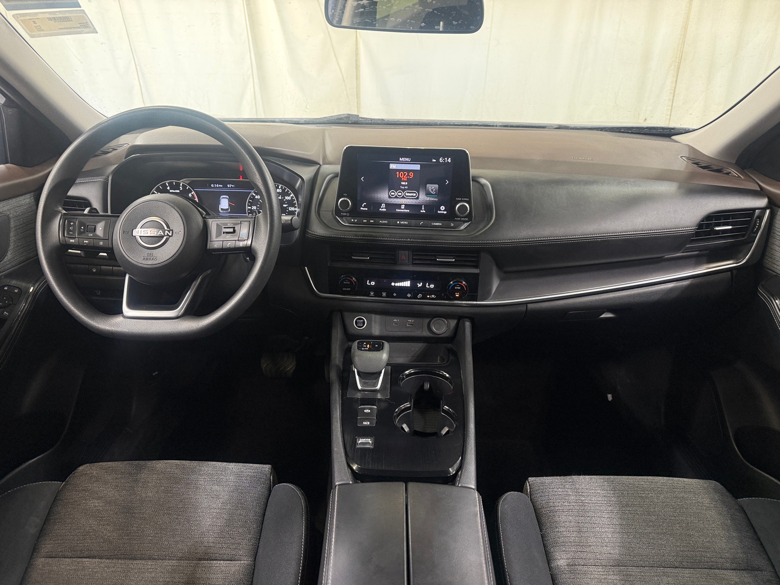 Thumbnail: 2023 Nissan Rogue - 3