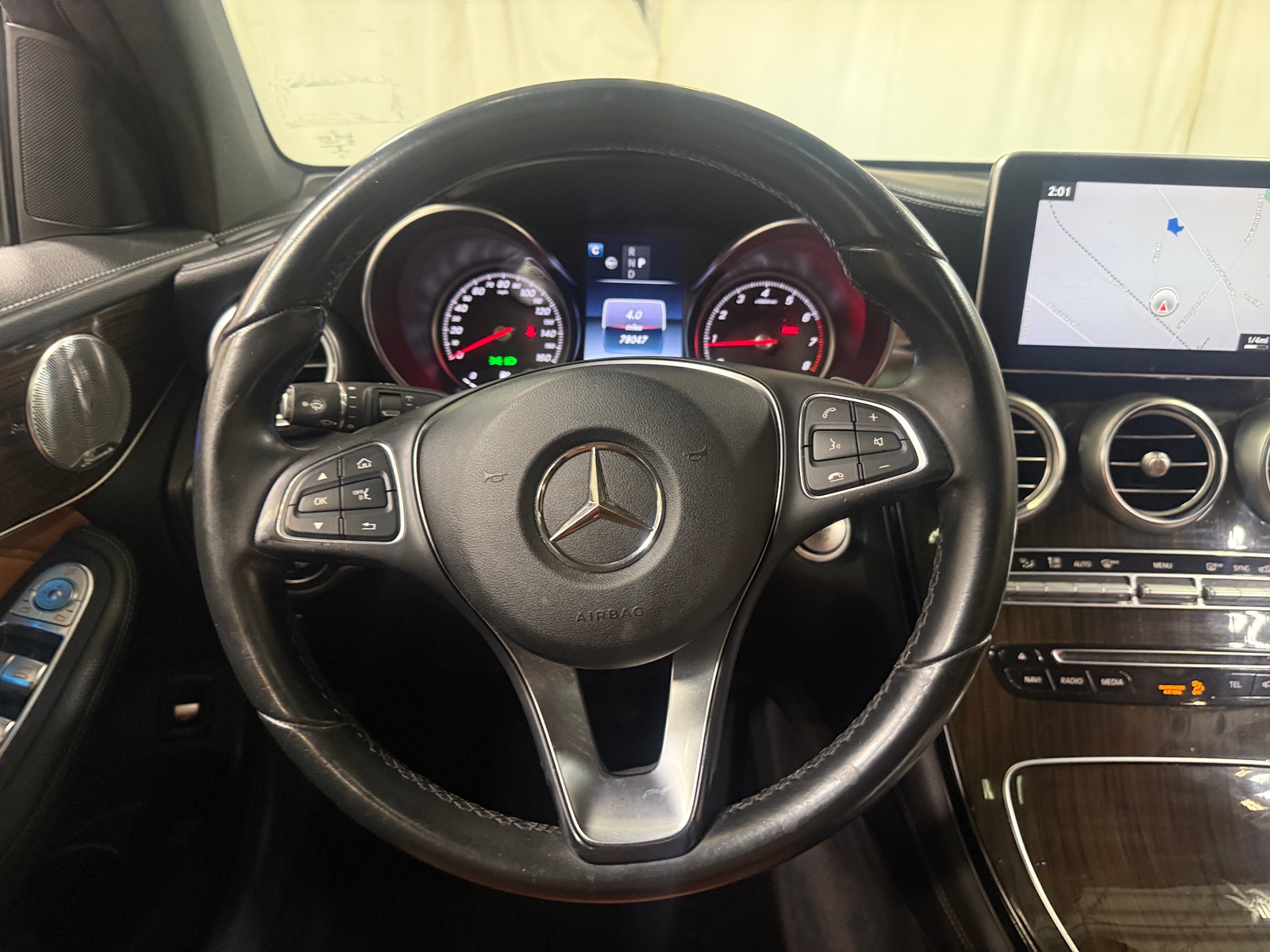 Thumbnail: 2017 Mercedes-Benz GLC - 4
