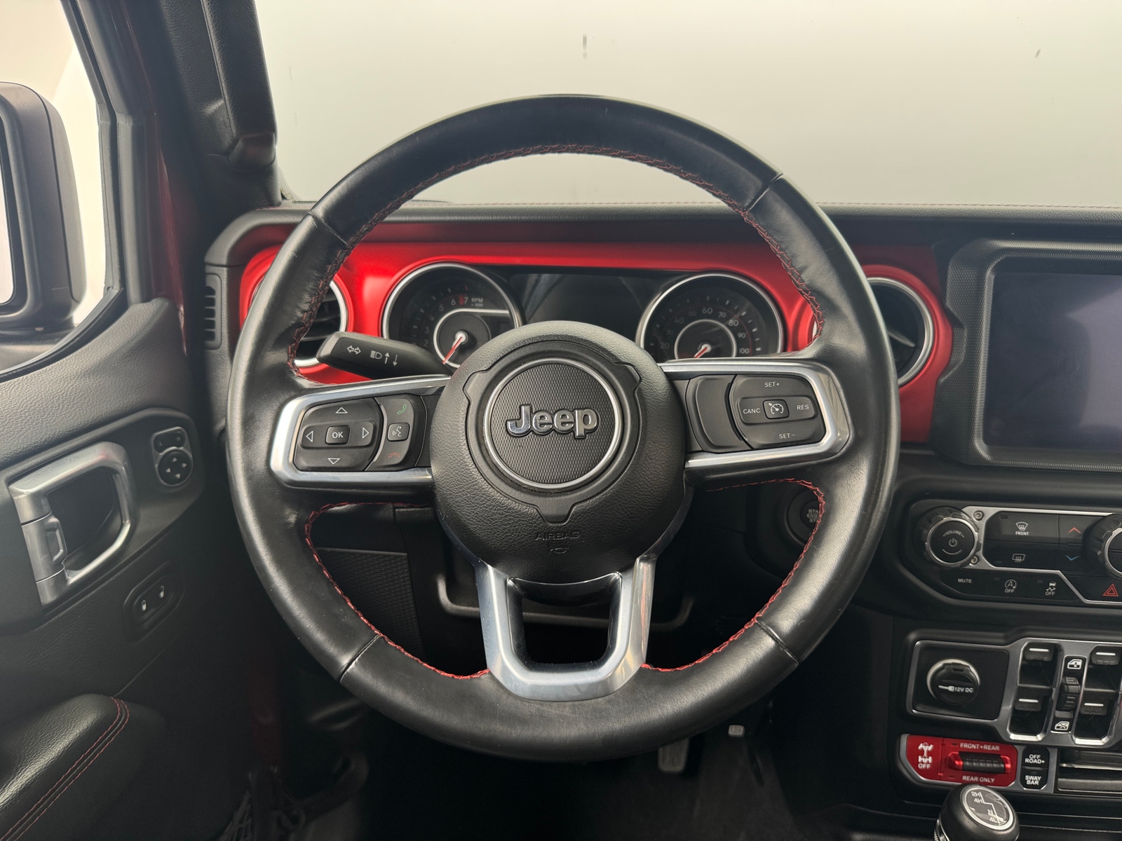 Thumbnail: 2021 Jeep Gladiator - 4