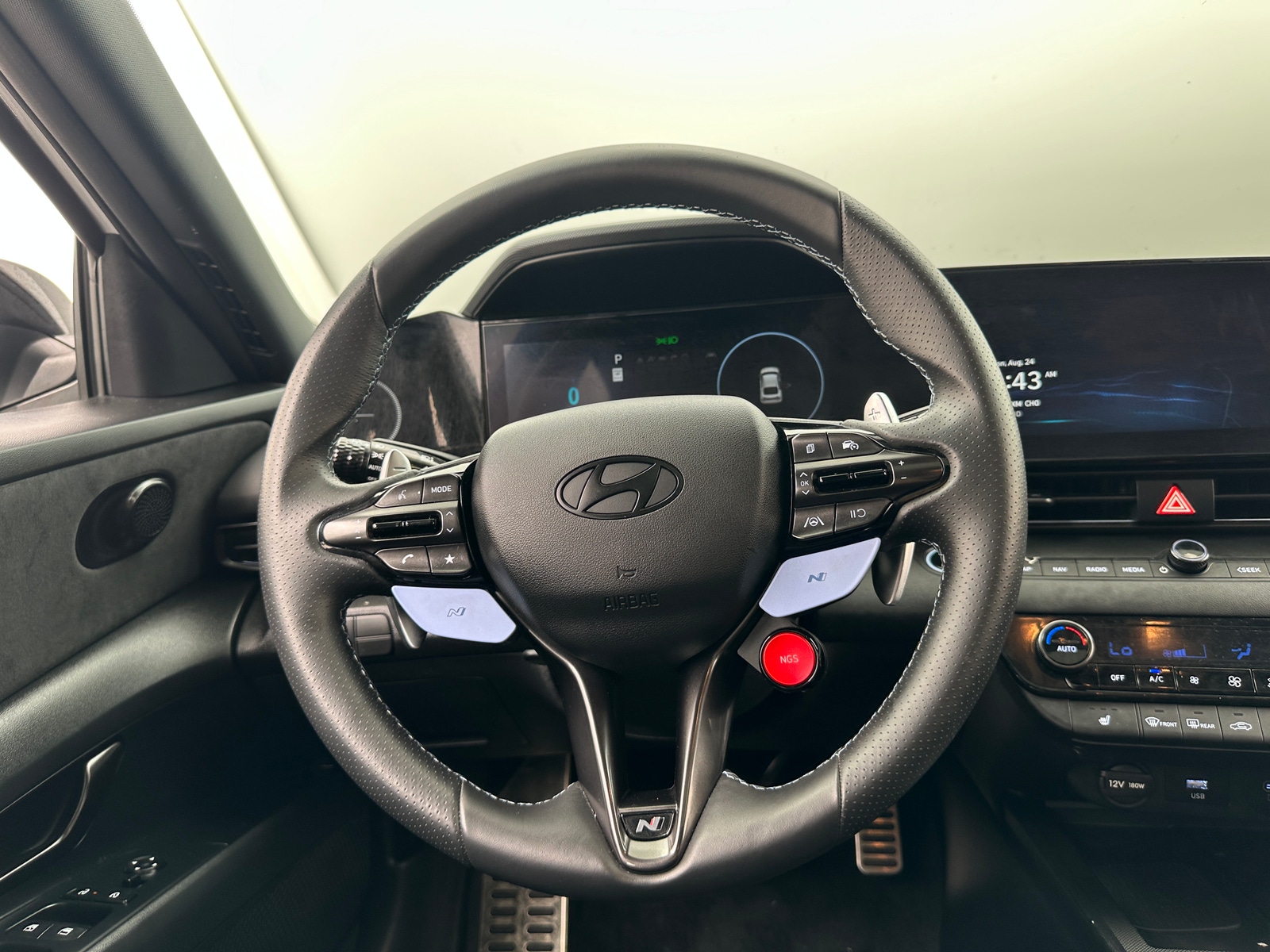 Thumbnail: 2025 Hyundai Elantra - 4