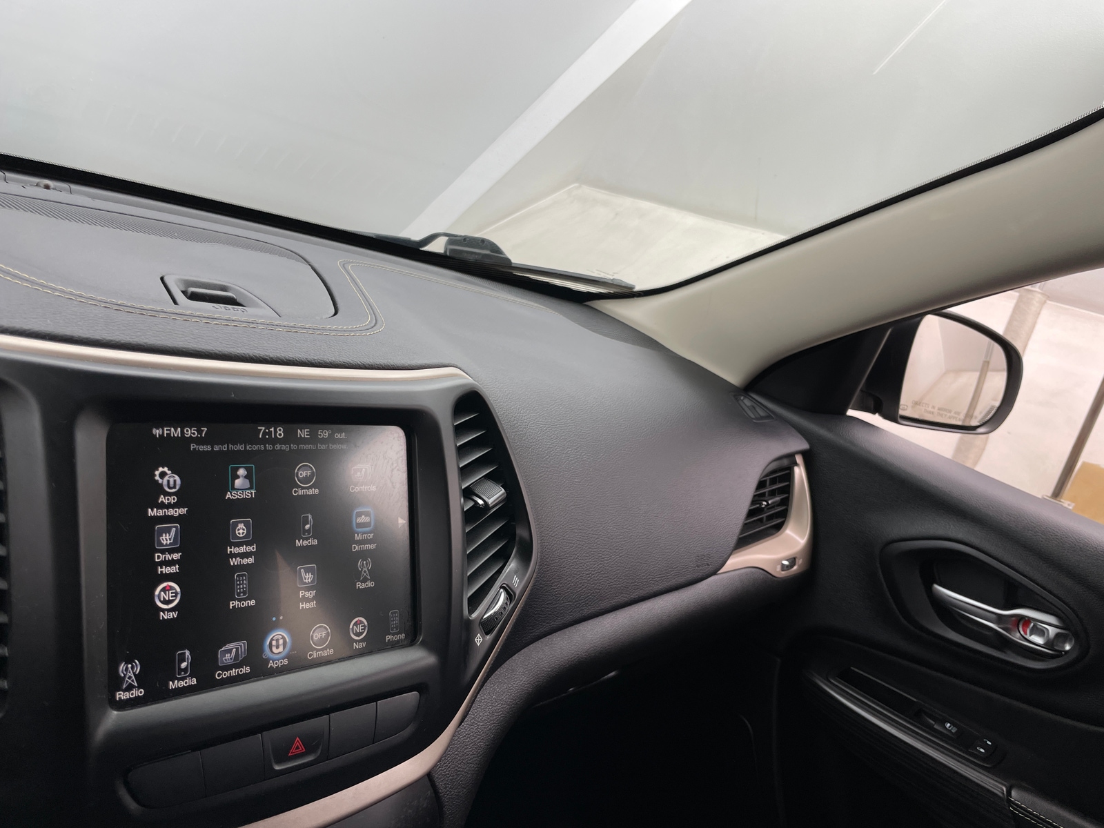 Thumbnail: 2014 Jeep Cherokee - 3
