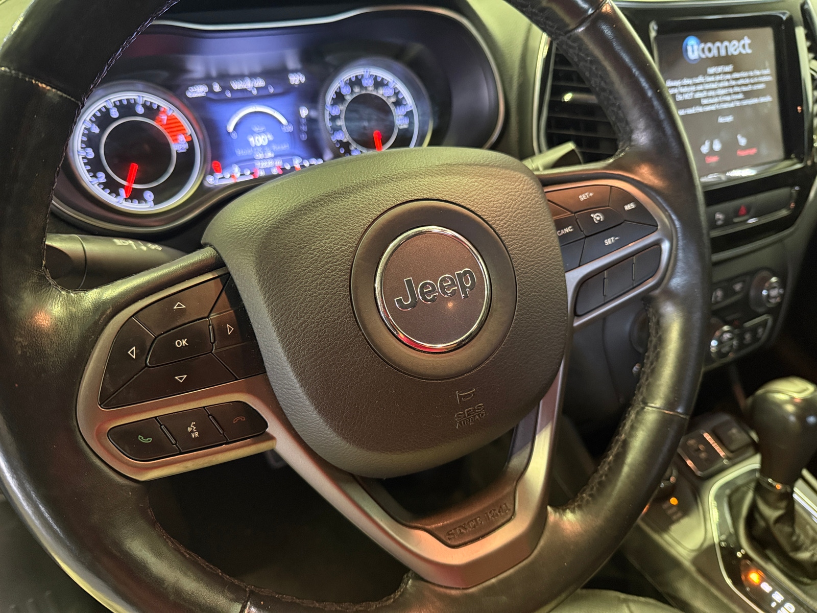 Thumbnail: 2019 Jeep Cherokee - 4