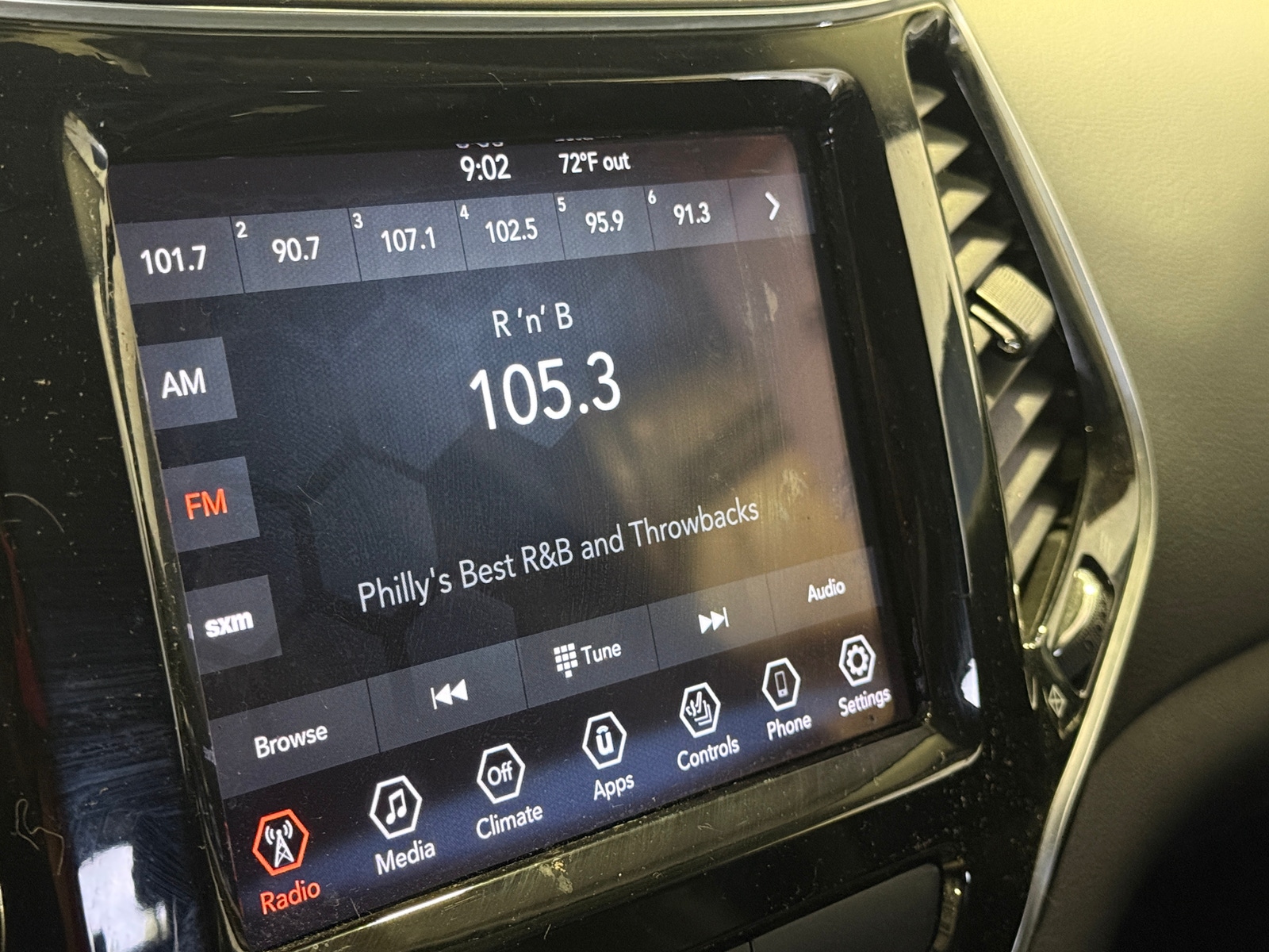 Thumbnail: 2019 Jeep Cherokee - 3