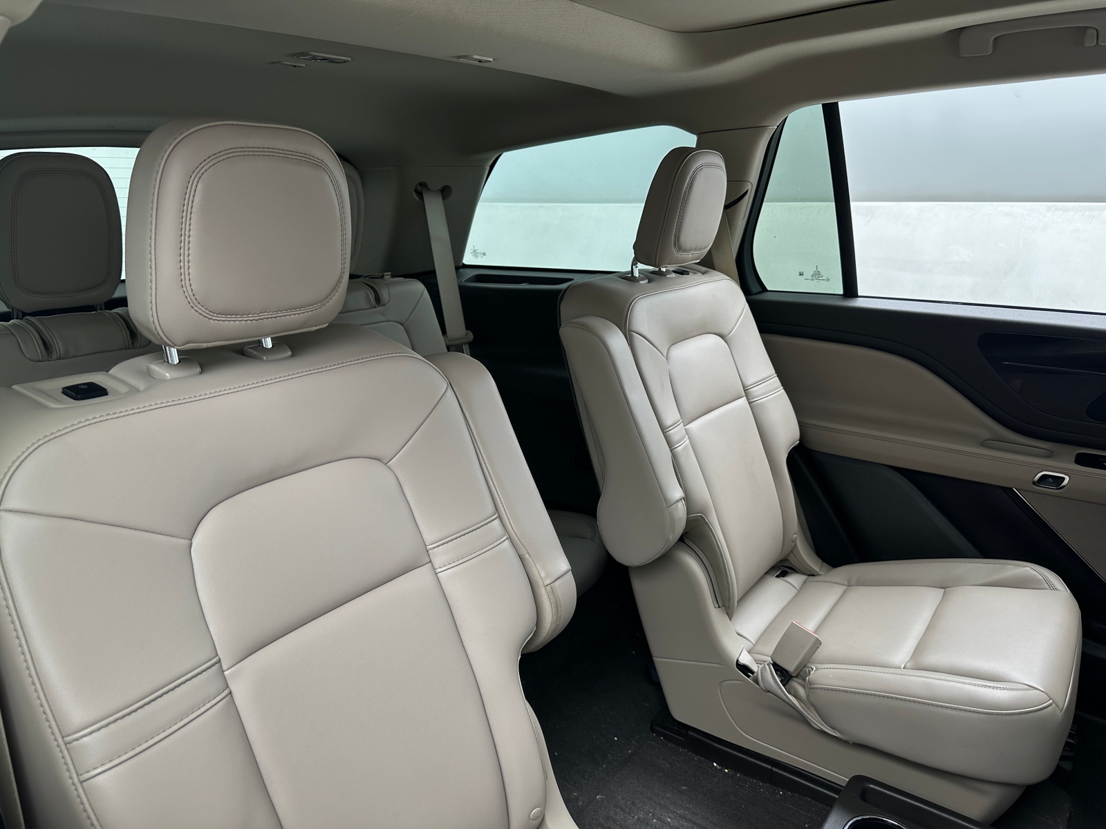 Thumbnail: 2023 Lincoln Aviator - 5