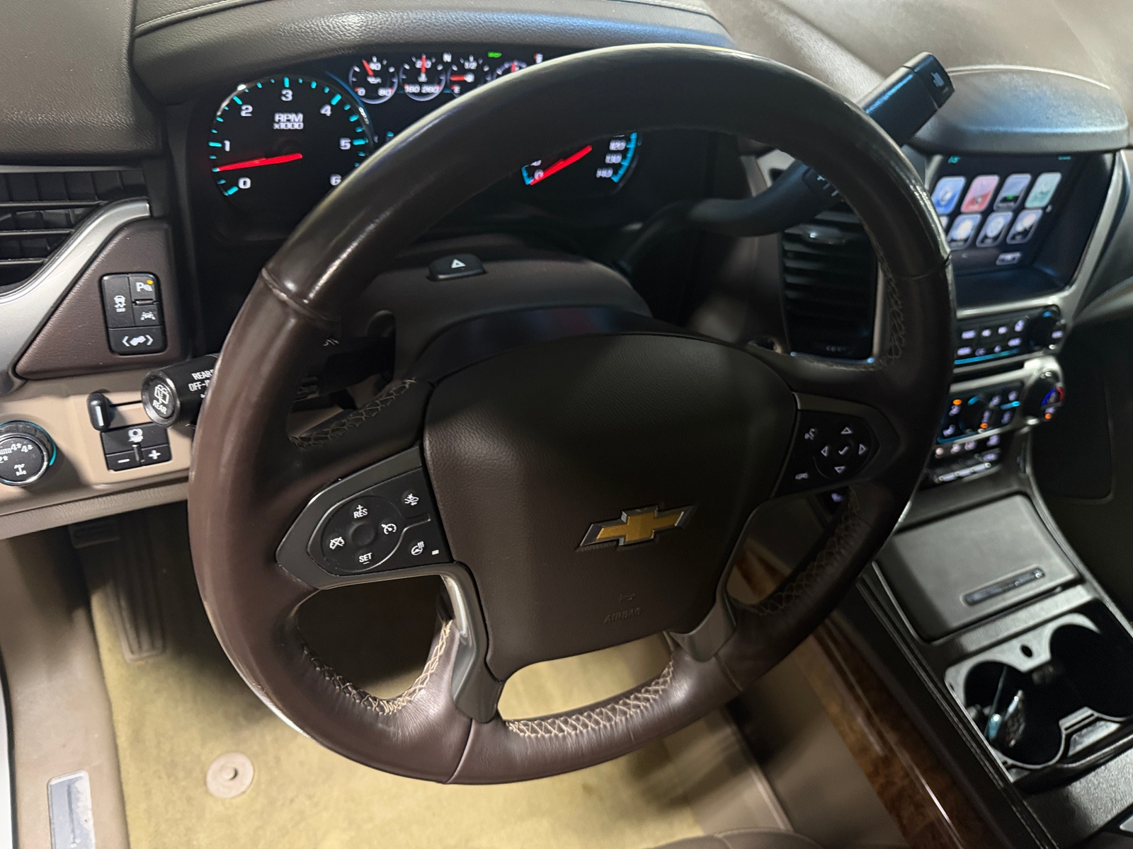Thumbnail: 2017 Chevrolet Tahoe - 4