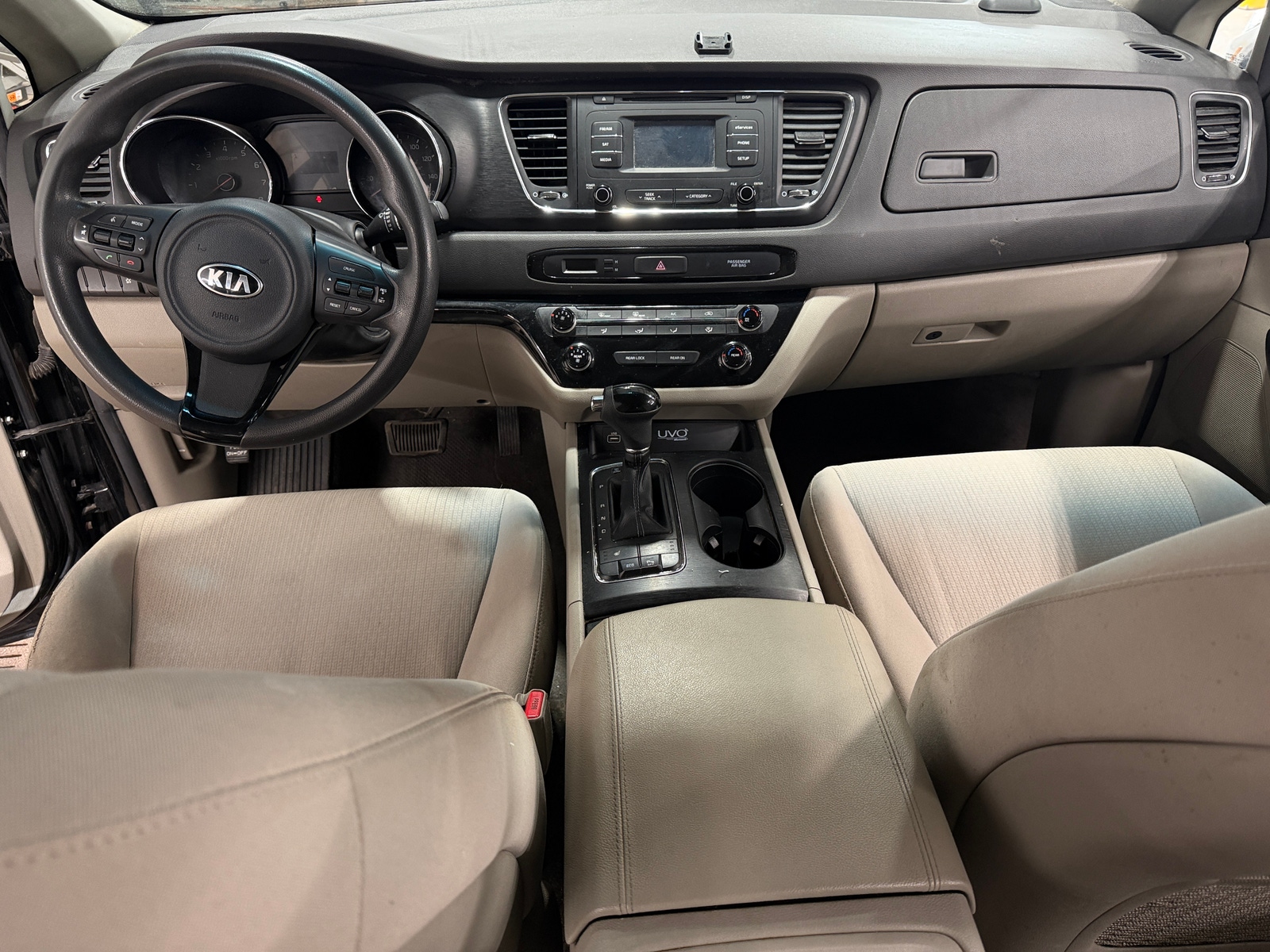 Thumbnail: 2016 Kia Sedona - 3