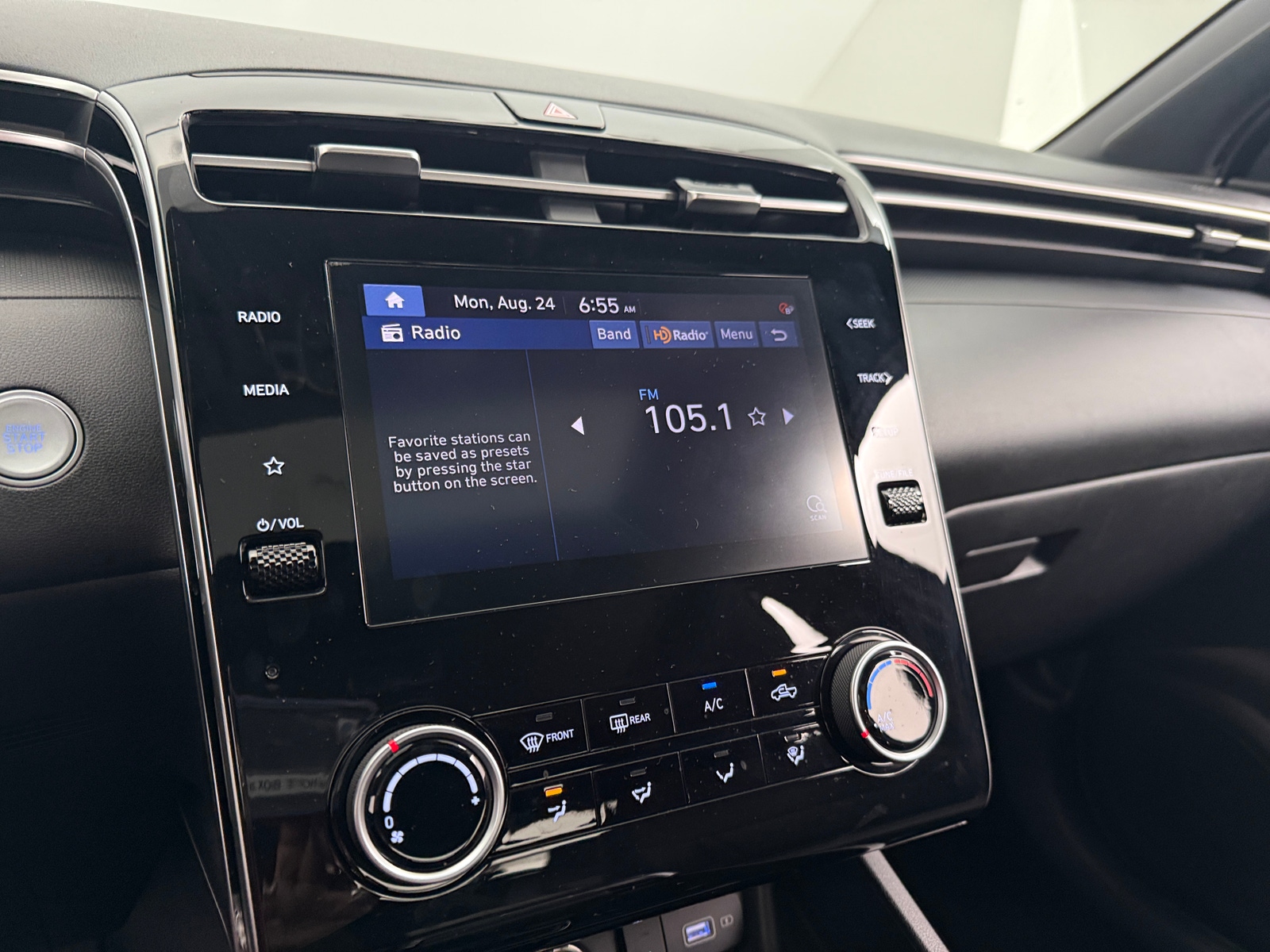 Thumbnail: 2023 Hyundai Santa Cruz - 4