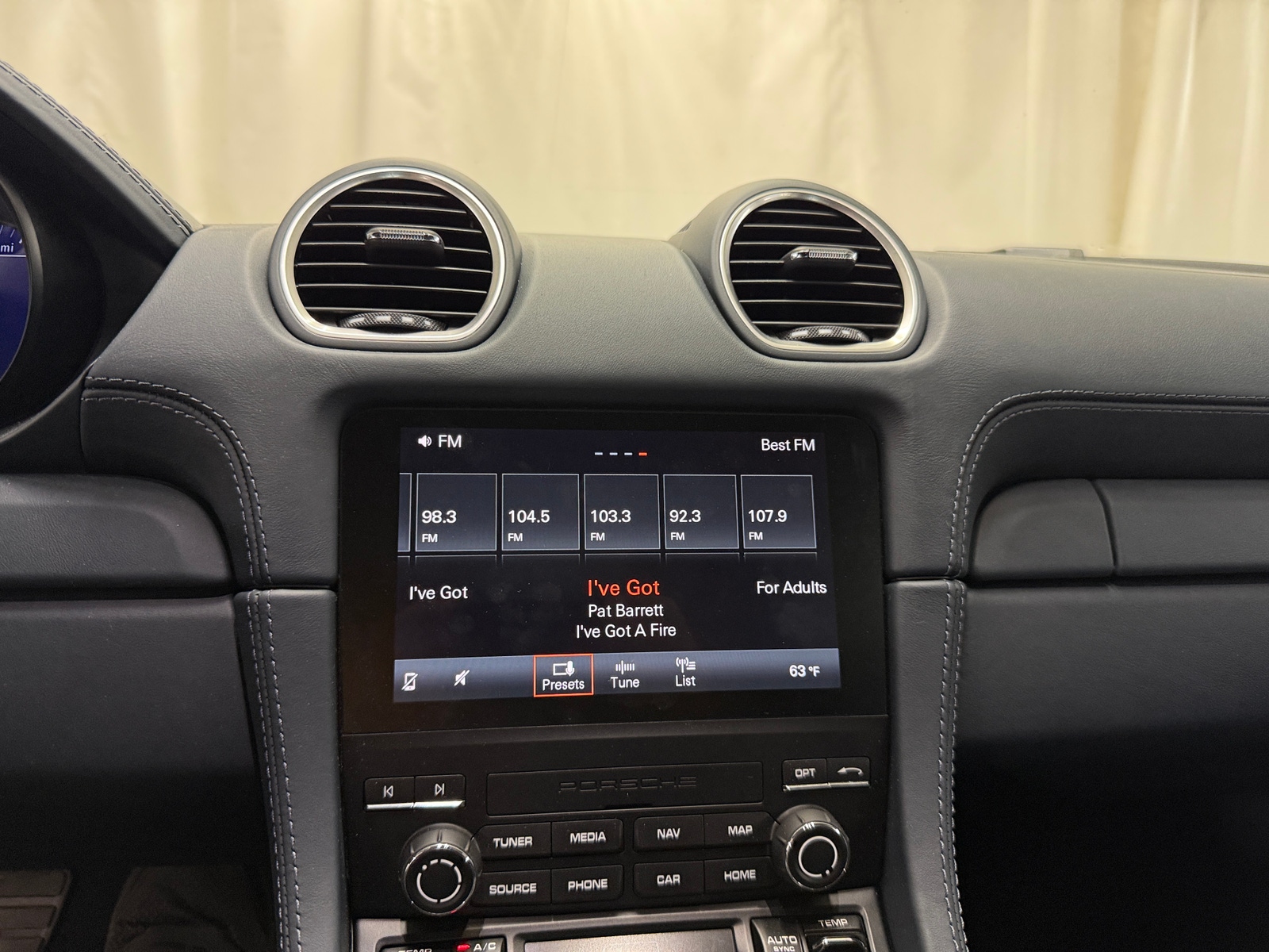 Thumbnail: 2024 Porsche 718 Cayman - 2