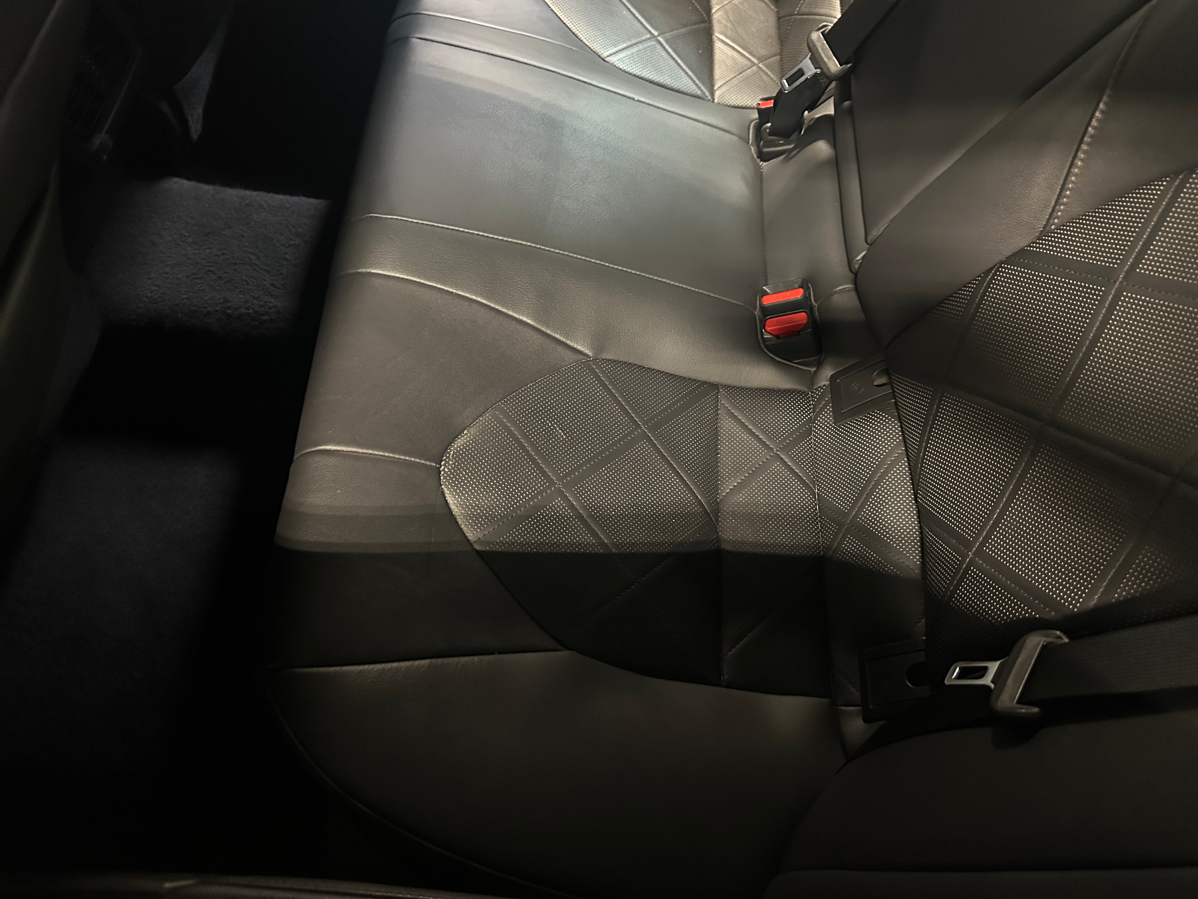 2019 Toyota Camry XLE - Photo 22