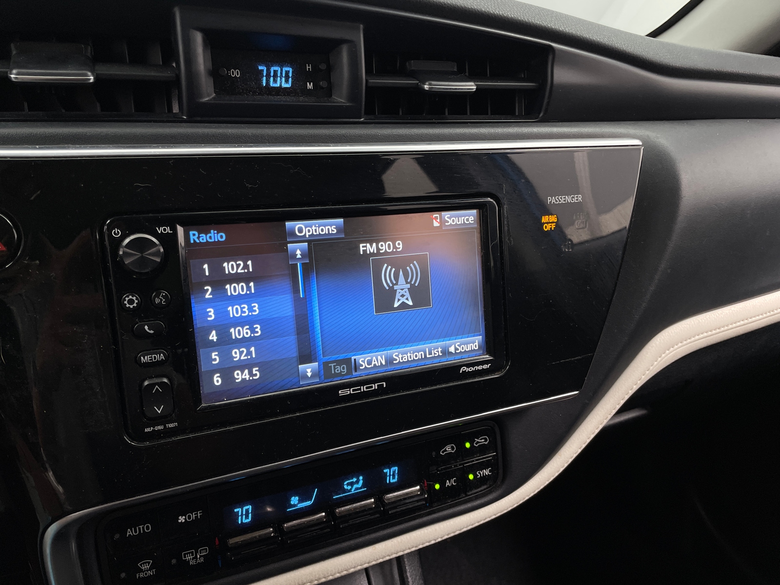 Thumbnail: 2016 Scion iM - 4