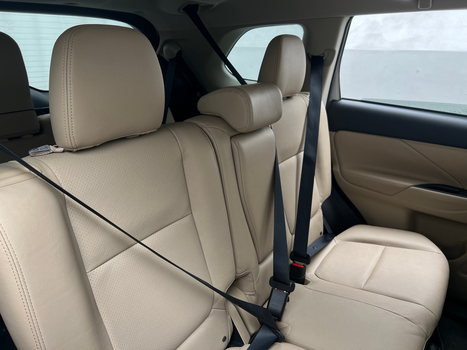 Thumbnail: 2016 Mitsubishi Outlander - 5