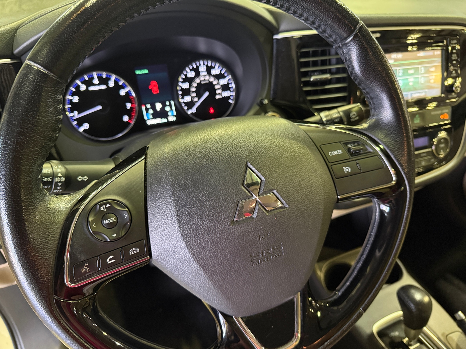 Thumbnail: 2016 Mitsubishi Outlander - 4