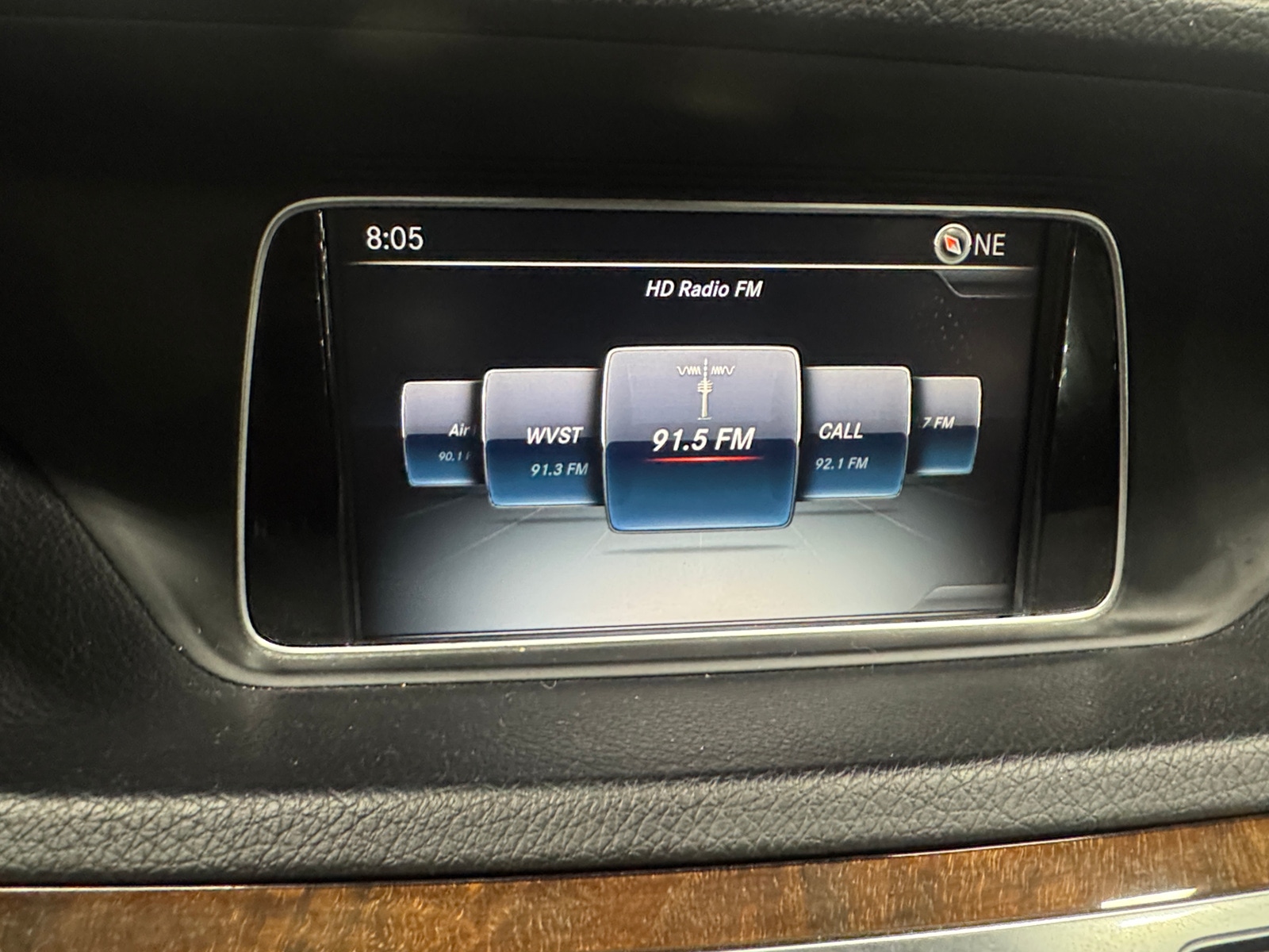 Thumbnail: 2016 Mercedes-Benz E-Class - 3