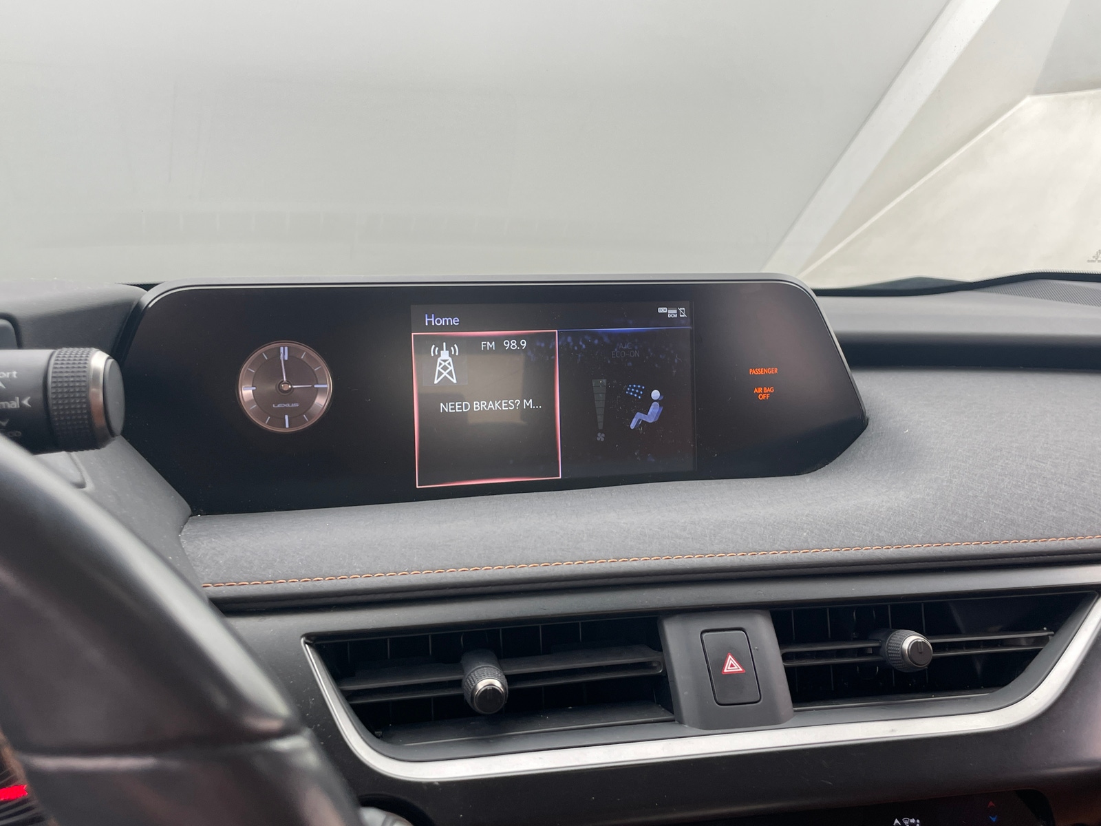 Thumbnail: 2020 Lexus UX - 3