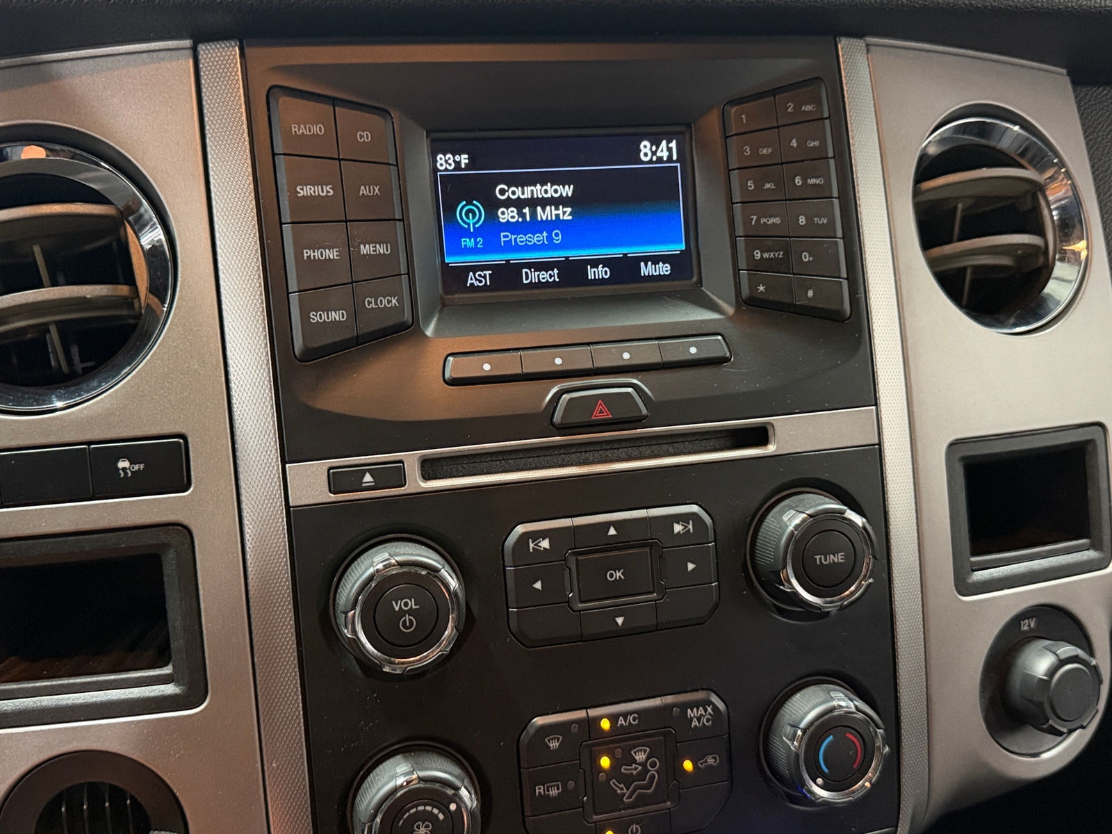 Thumbnail: 2017 Ford Expedition - 3