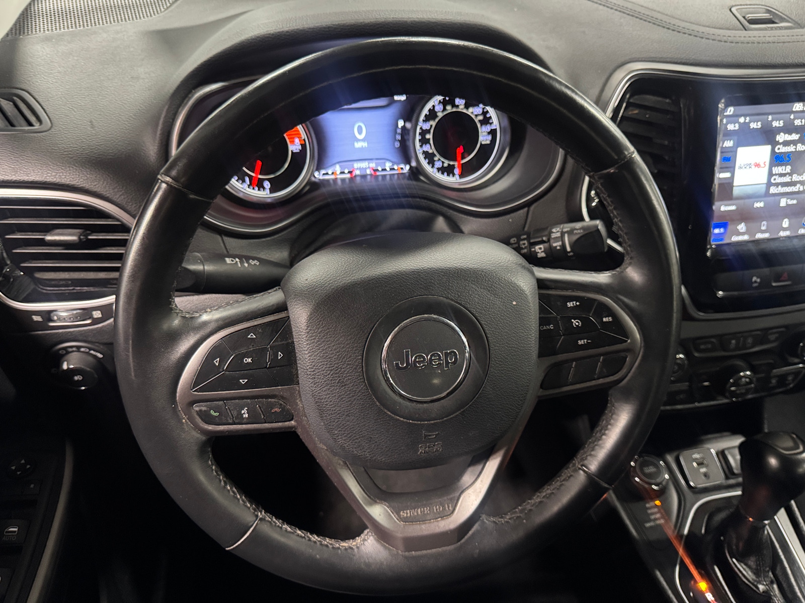 Thumbnail: 2019 Jeep Cherokee - 4