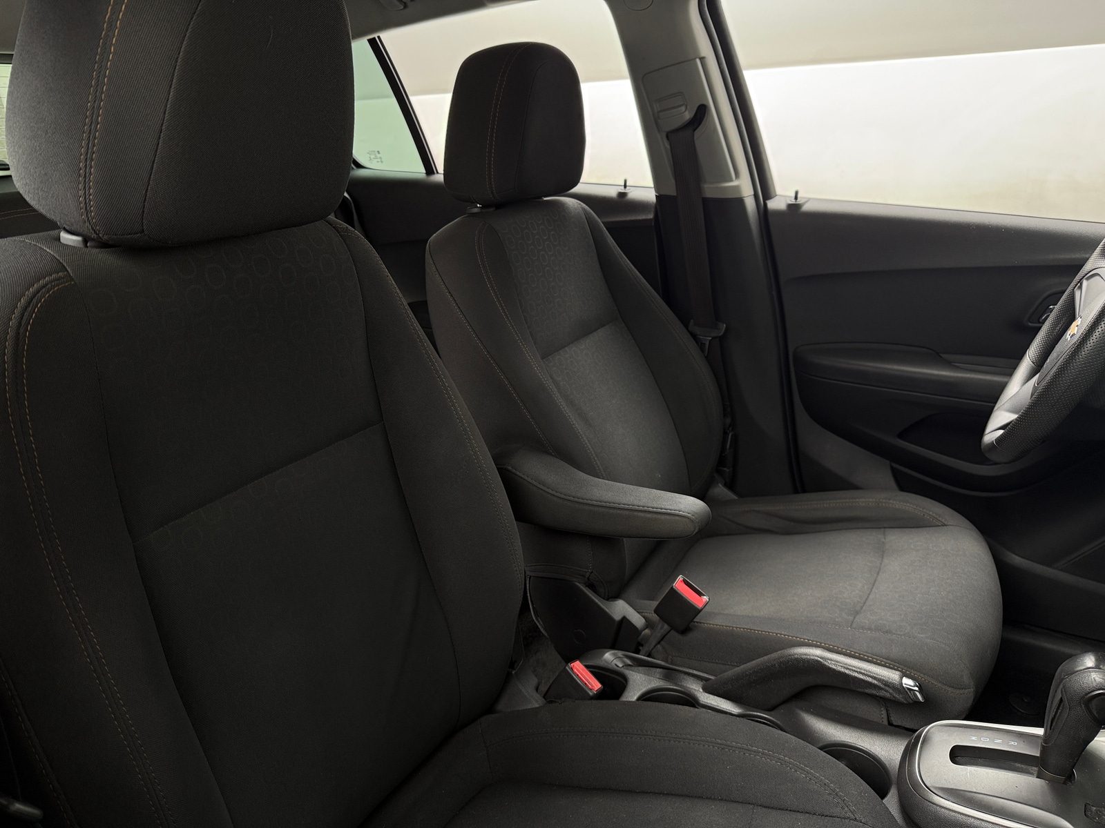 Thumbnail: 2017 Chevrolet Trax - 2