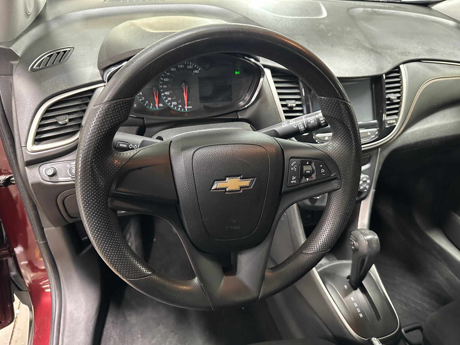 Thumbnail: 2017 Chevrolet Trax - 5
