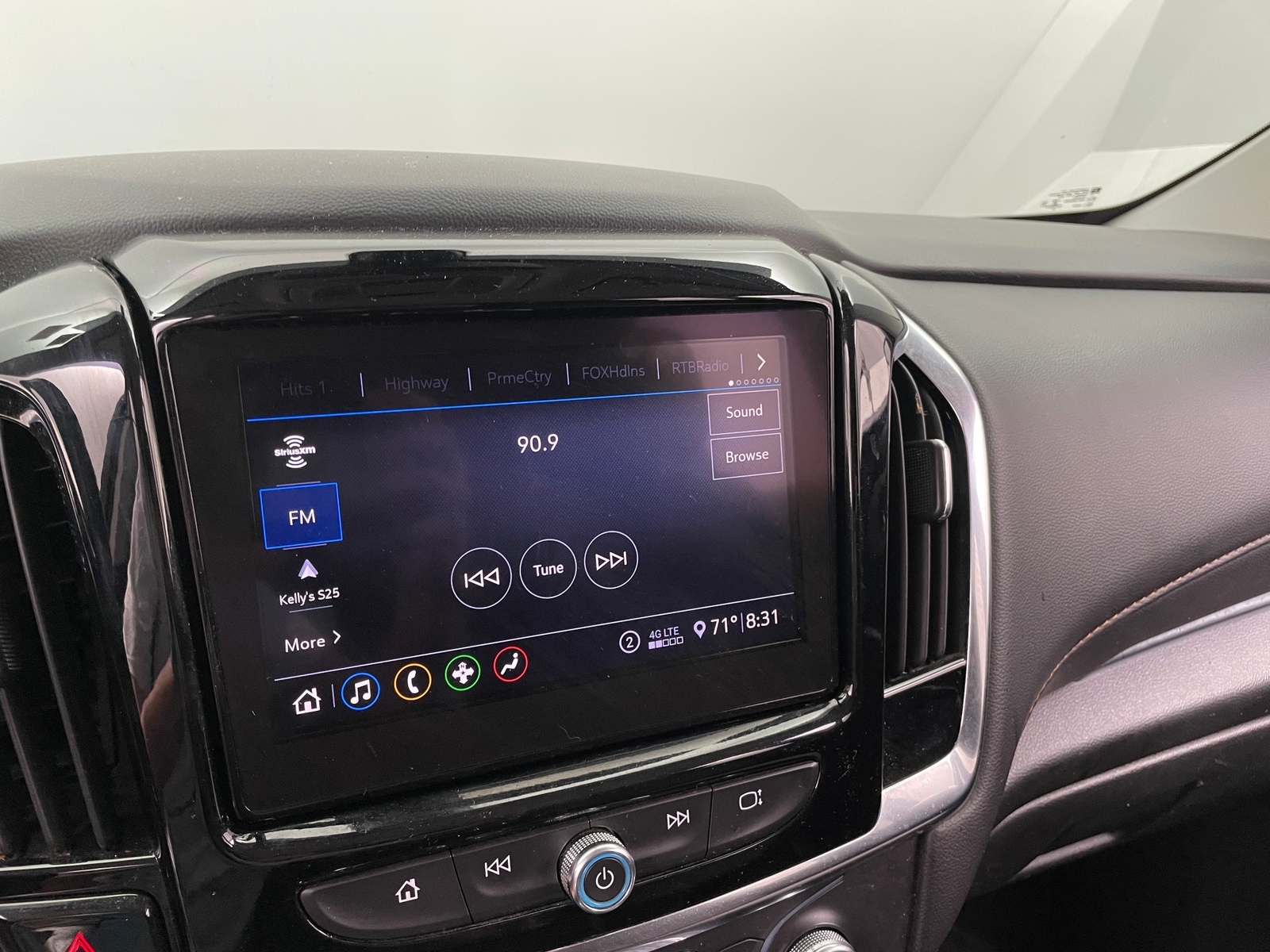 Thumbnail: 2020 Chevrolet Traverse - 4