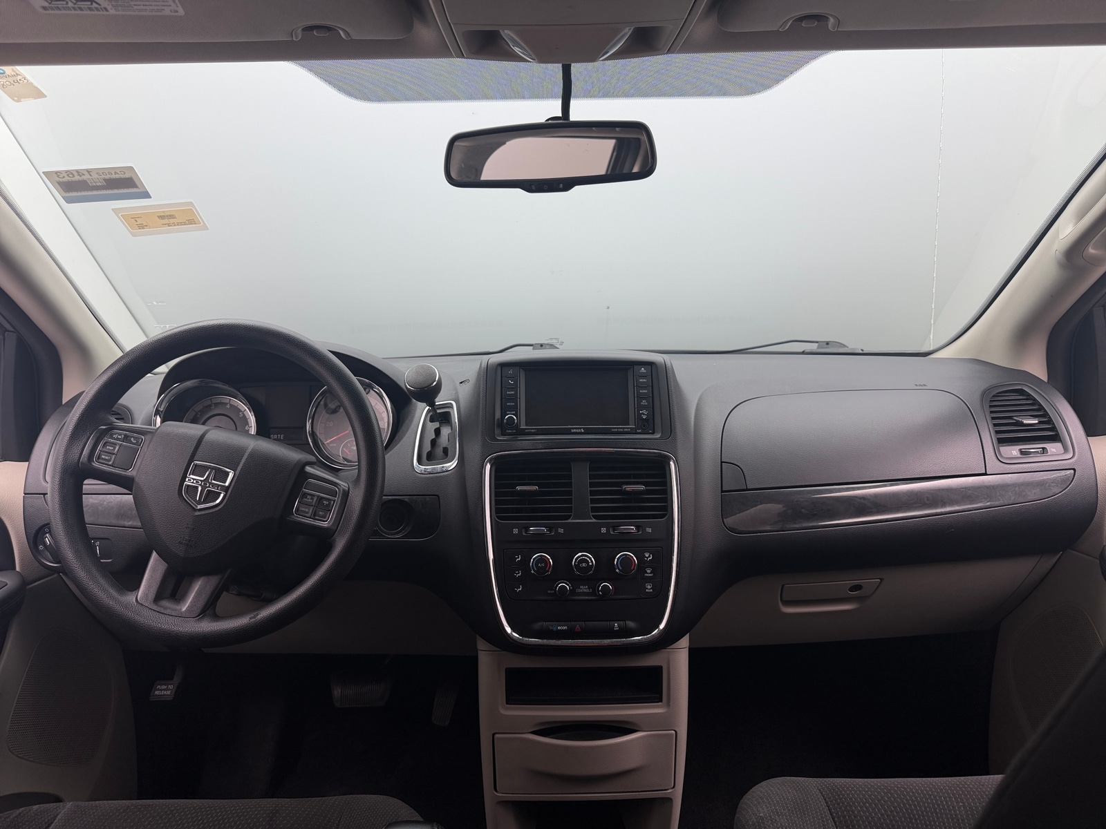 Thumbnail: 2018 Dodge Grand Caravan - 3