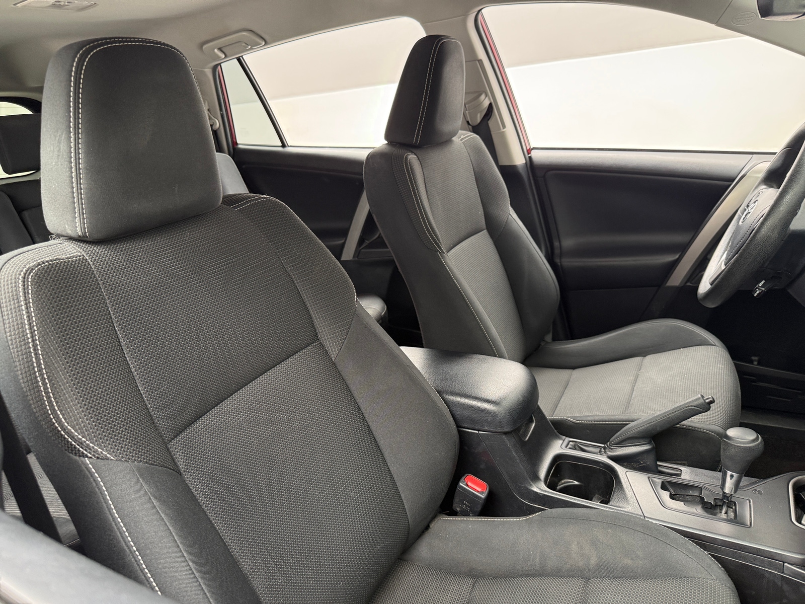 Thumbnail: 2018 Toyota RAV4 - 2