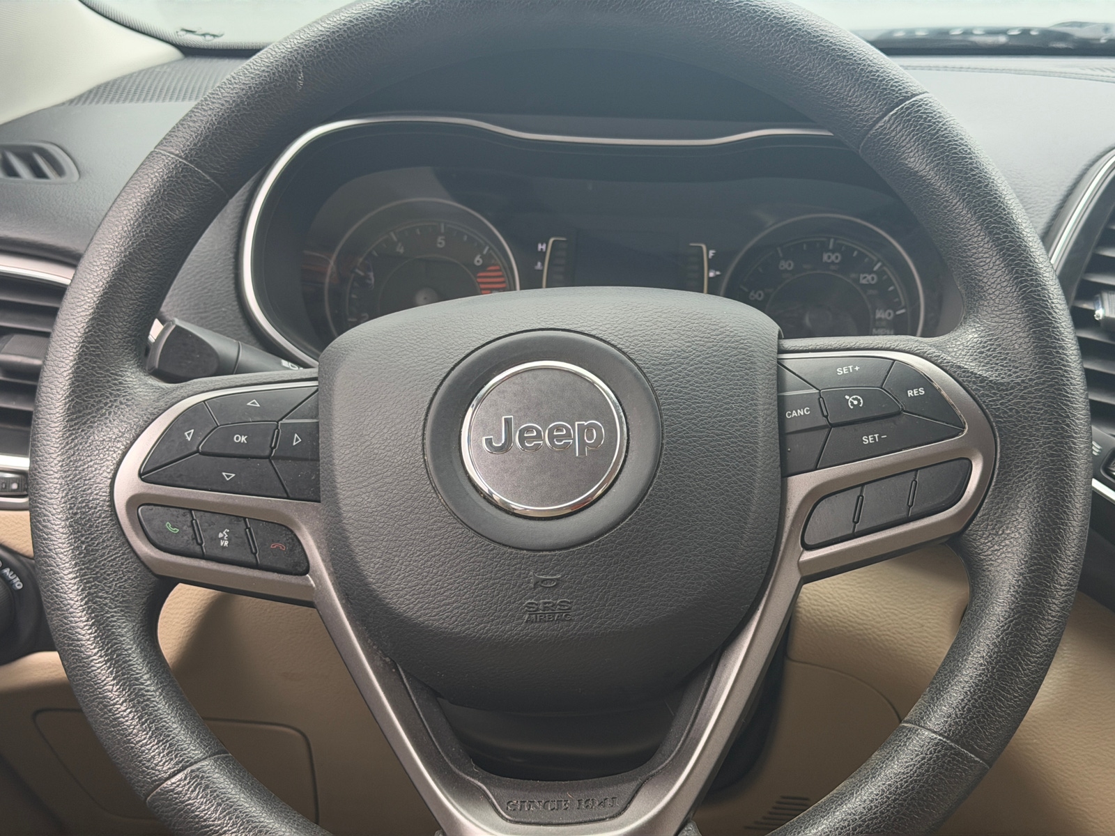 Thumbnail: 2021 Jeep Cherokee - 5