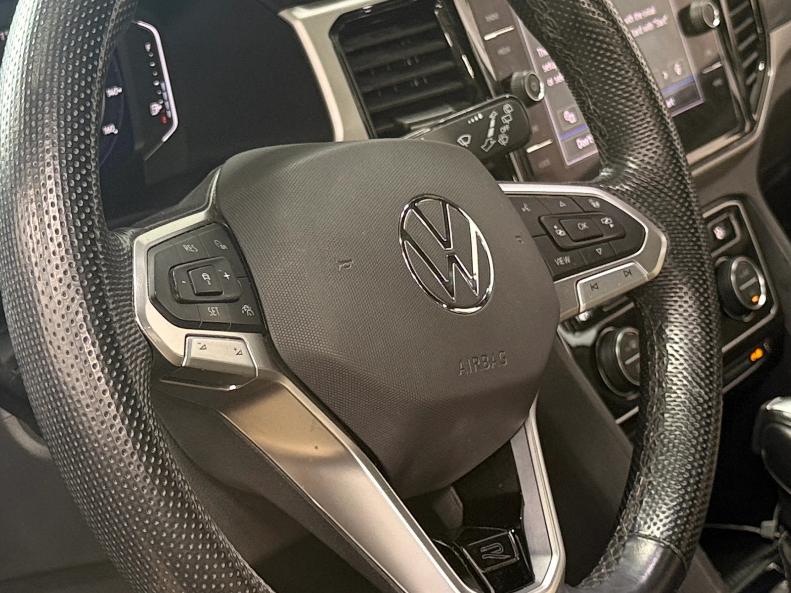 Thumbnail: 2023 Volkswagen Atlas - 4